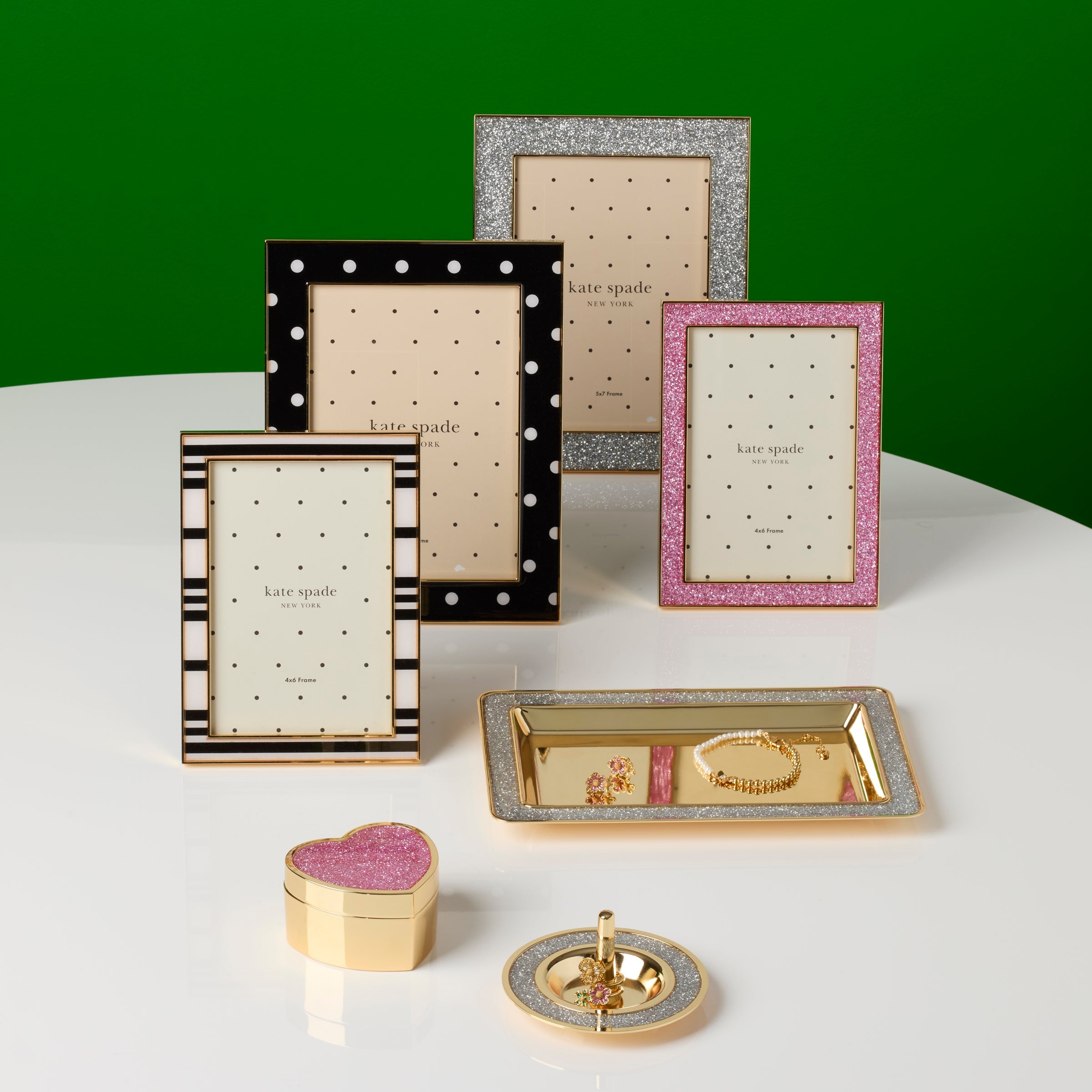 Sitting Pretty Pink Glitter Heart Box – Lenox Corporation