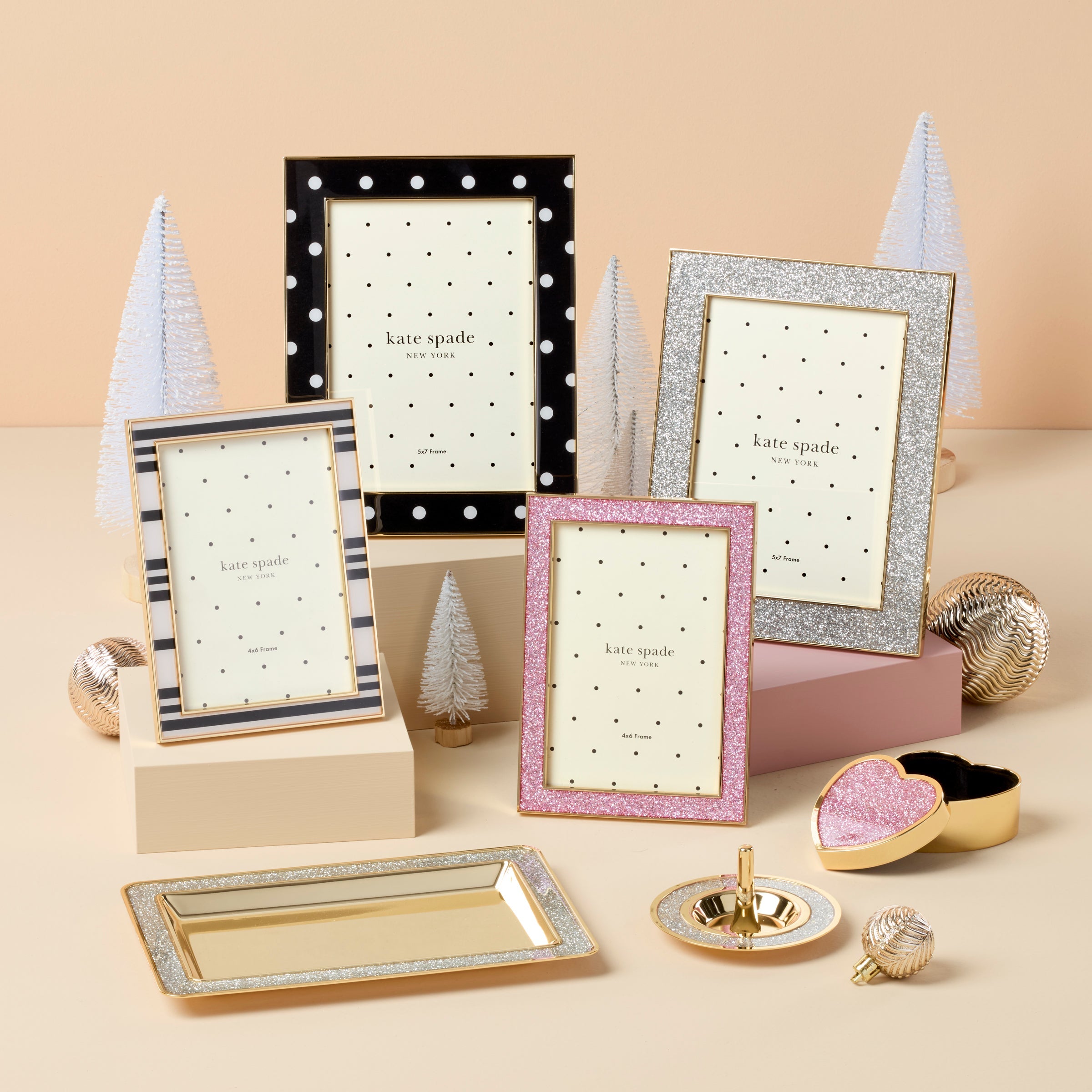 Sitting Pretty Pink Glitter 4x6 Photo Frame – Lenox Corporation