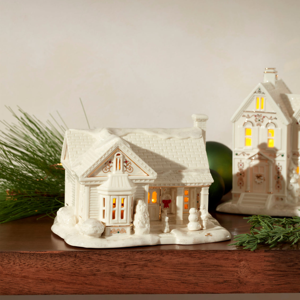 Mistletoe Park Lit Figurine 3-Piece Starter Set