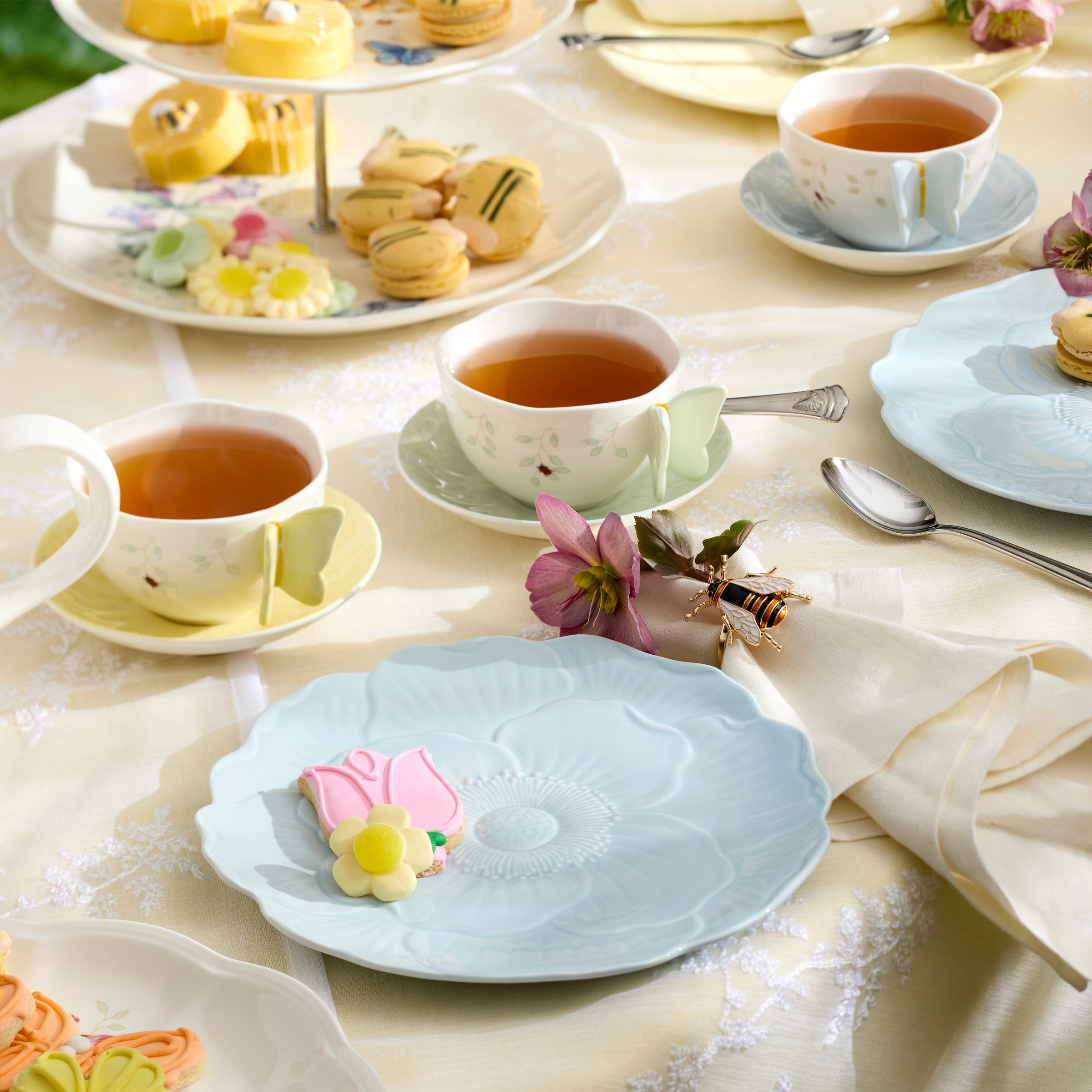 Butterfly Meadow Floral Blue Accent Plates, Set of 4 – Lenox