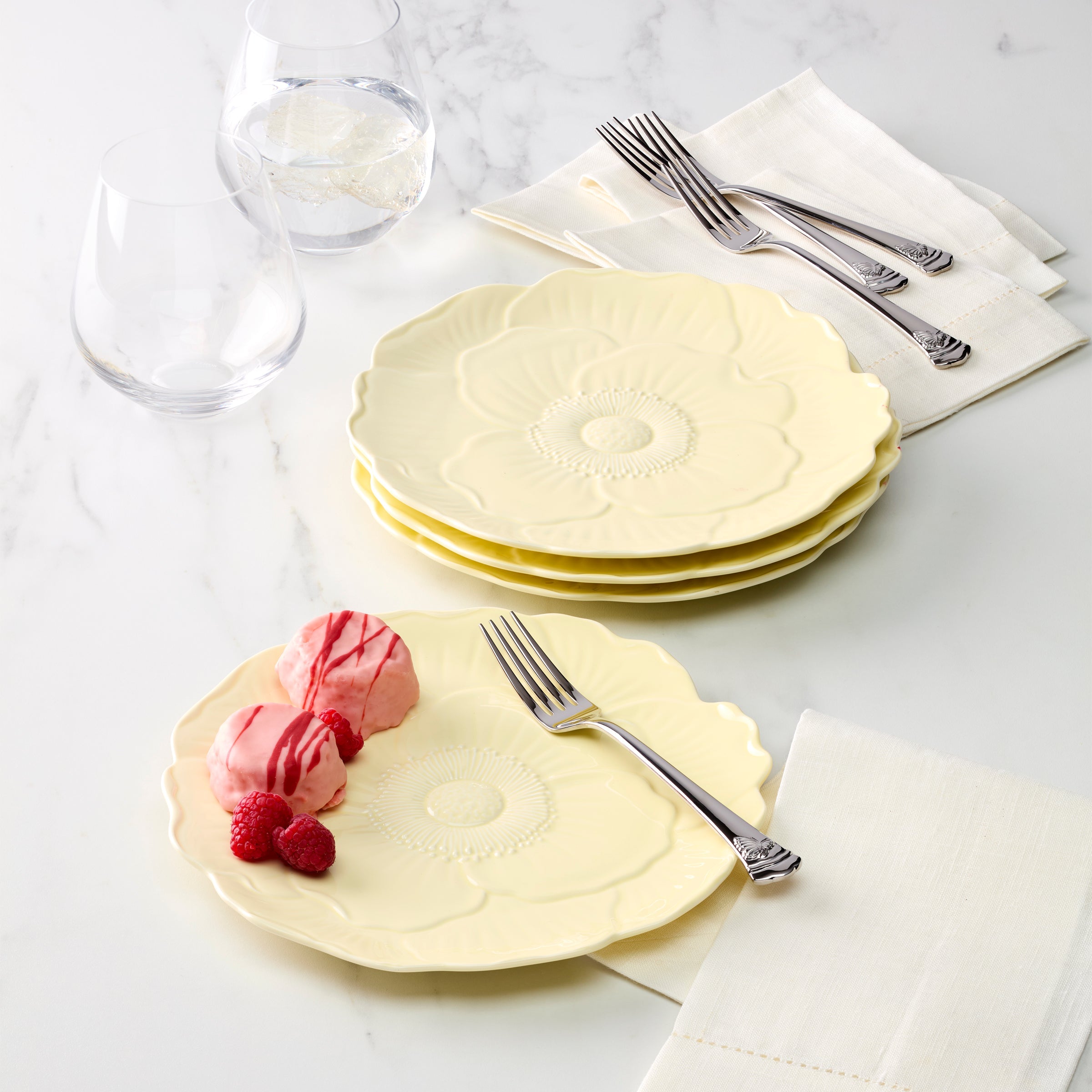 Butterfly Meadow Floral Yellow Accent Plates, Set of 4 – Lenox