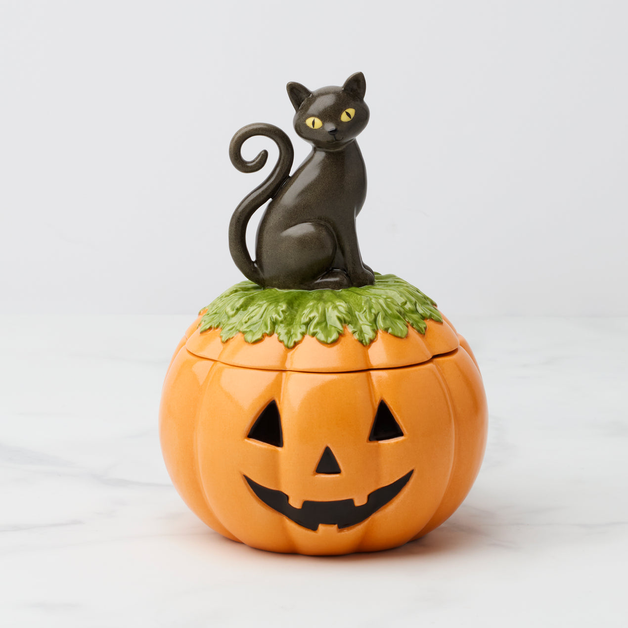 cambridge silversmiths Haunted Halloween Covered Candy Jar