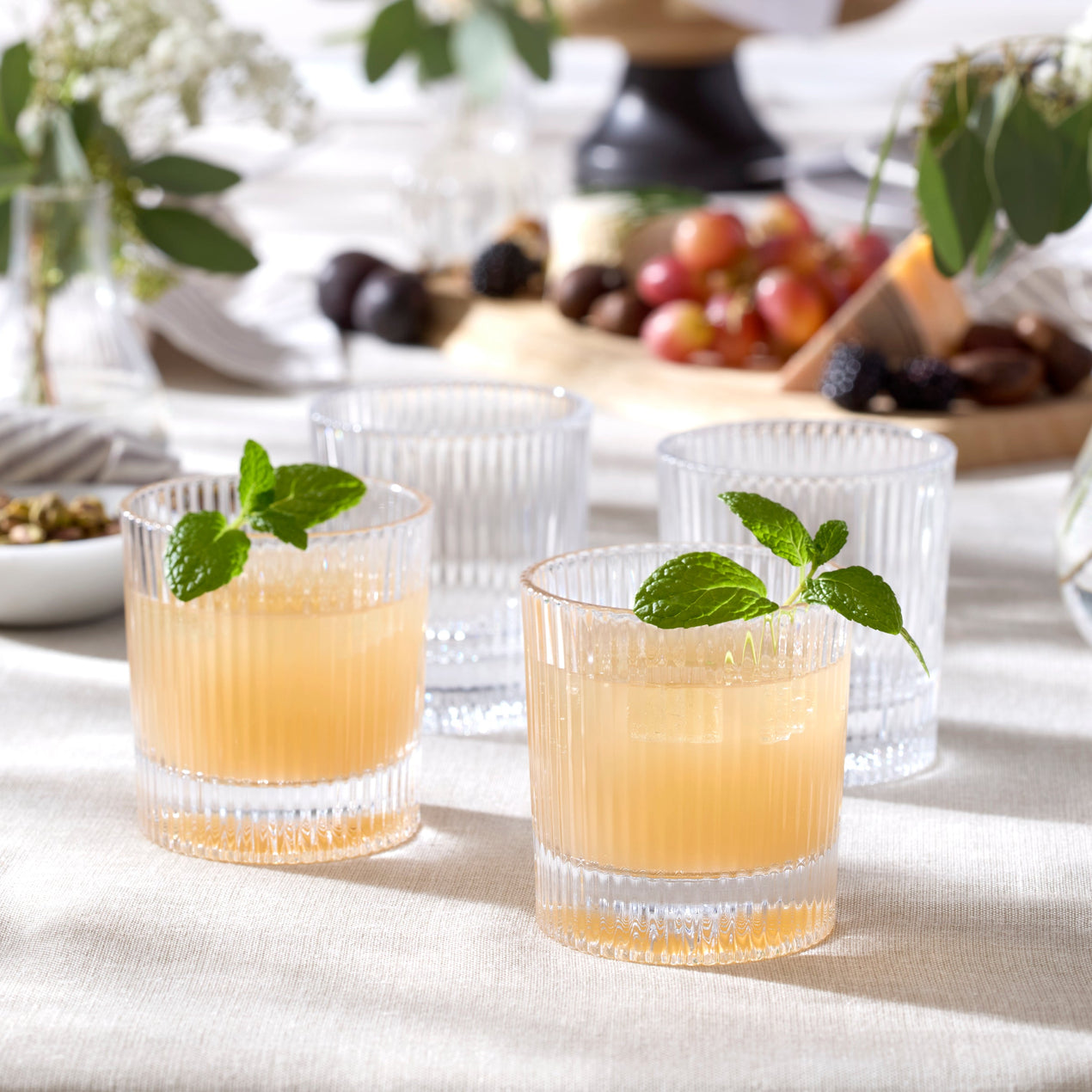 Wallingford DOF Glasses, Set of 4