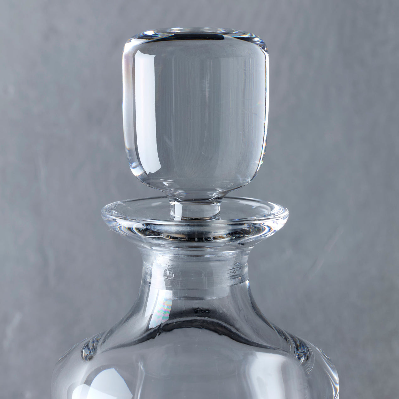 Deklan Decanter with Stopper