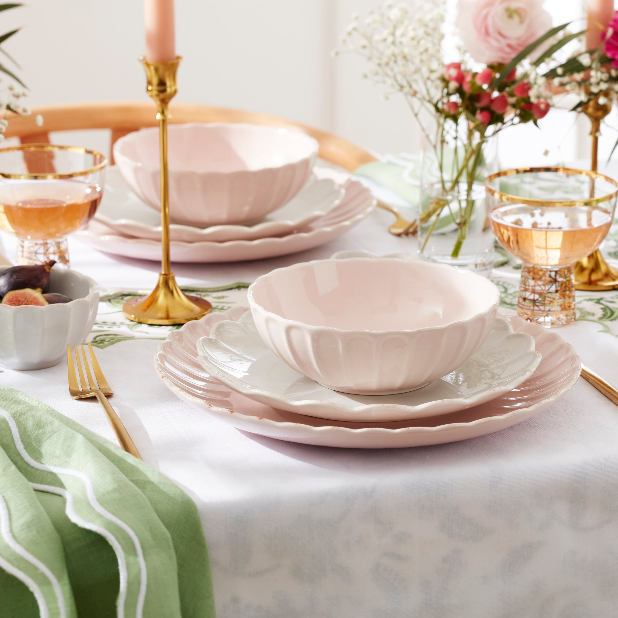 Zephyr Gold Satin 45-Piece Flatware Set – Lenox Corporation