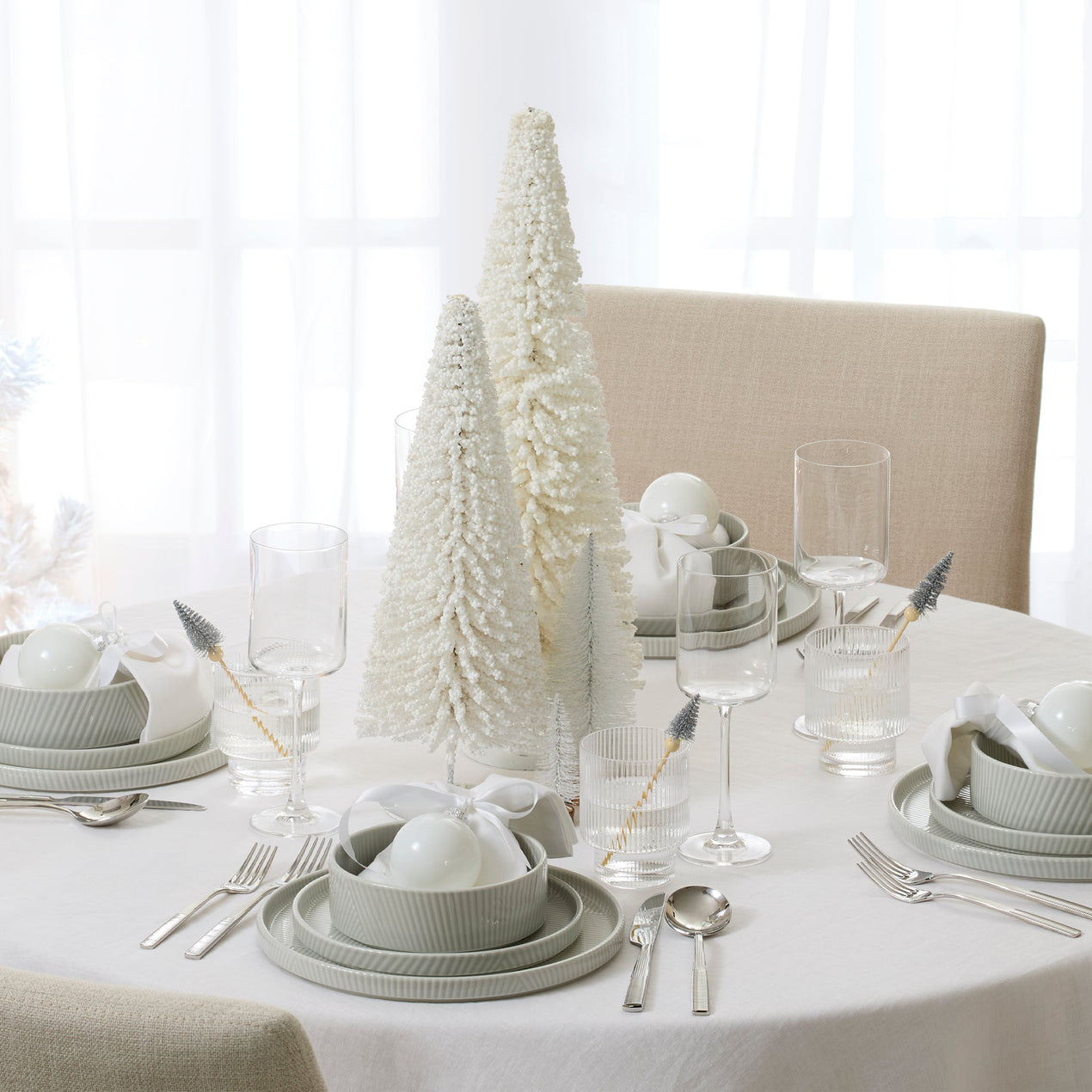 Modulus 16-Piece Dinnerware Set, Vapor