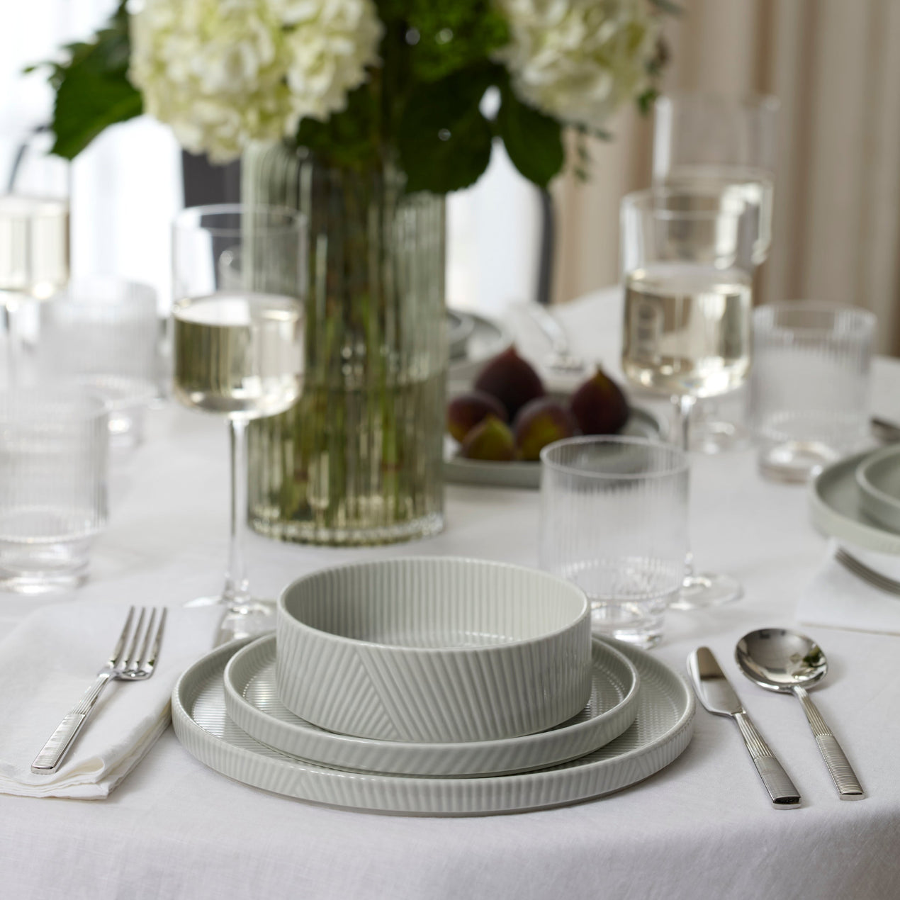 Modulus 16-Piece Dinnerware Set, Vapor