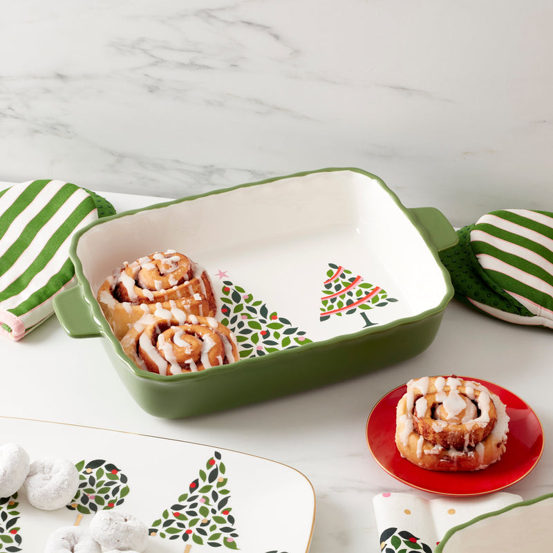Evergreen Rectangular Scallop Baking Dish