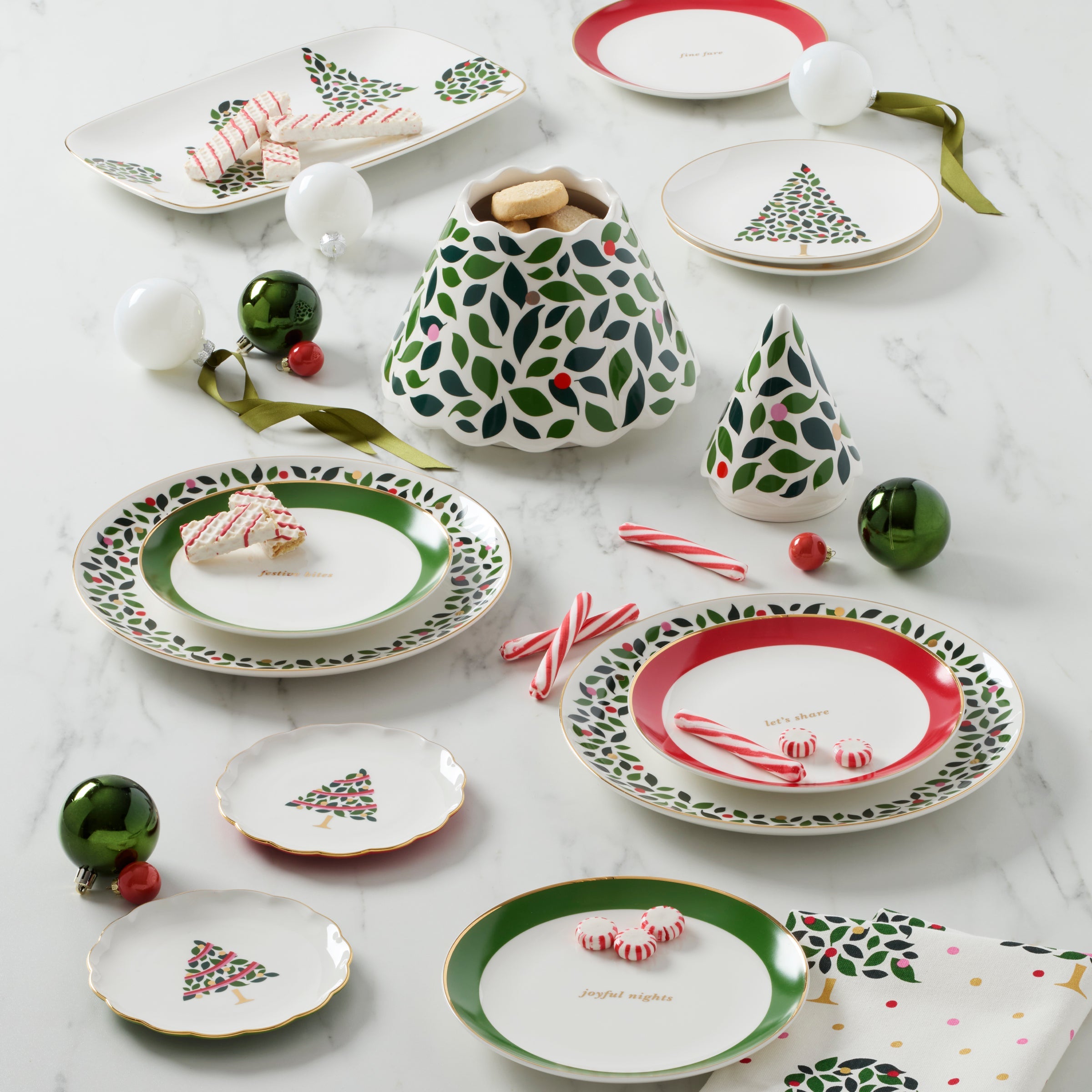 Evergreen Treat Jar – Lenox Corporation