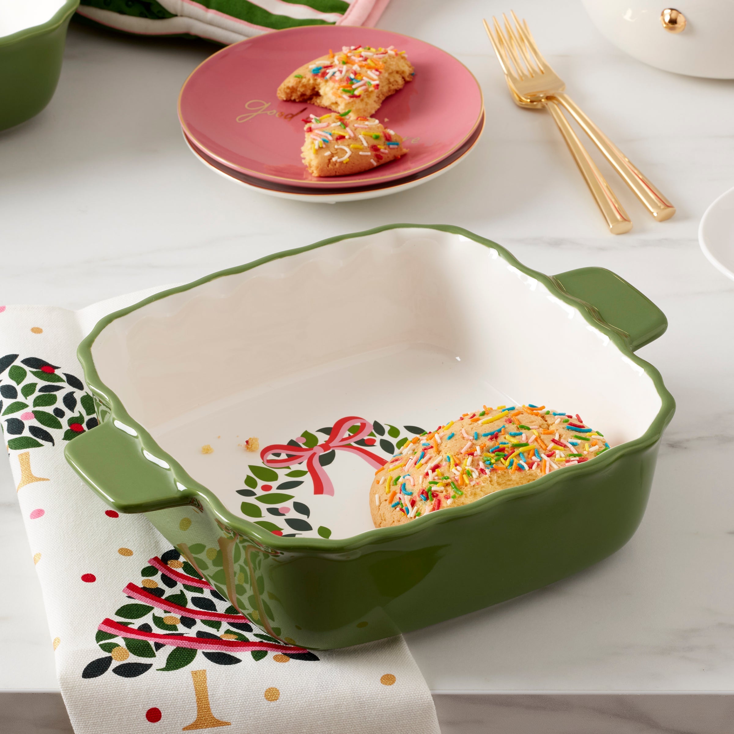 Evergreen Square Scallop Baking Dish – Lenox Corporation