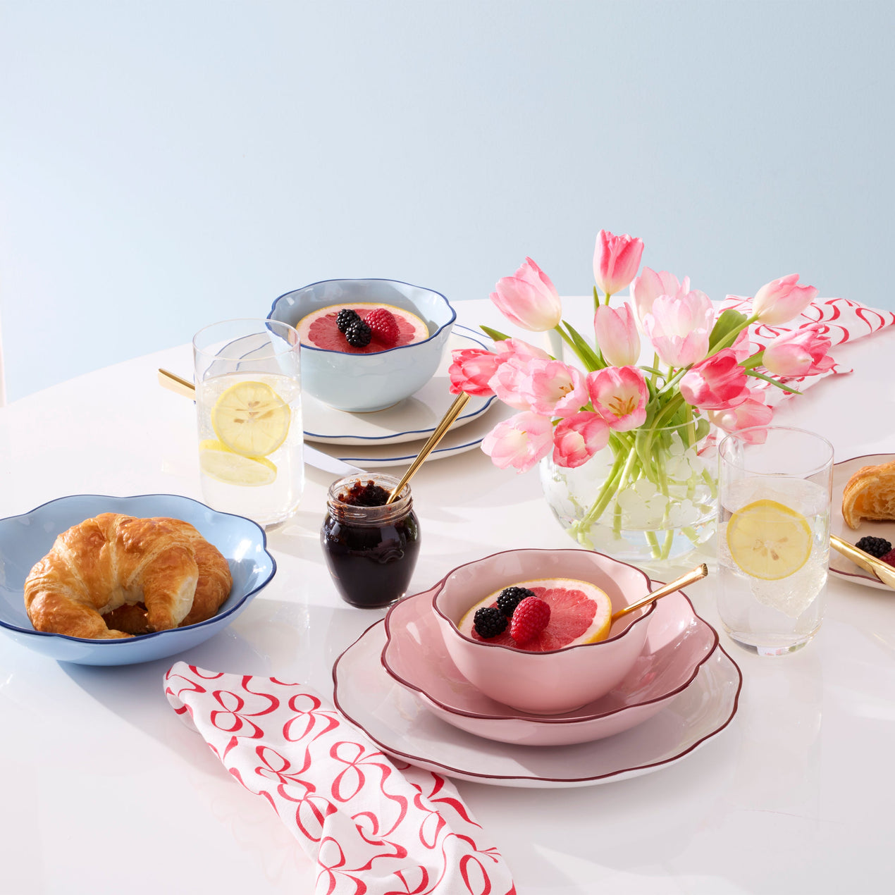 Garden Party 16-Piece Dinnerware Set, Pink