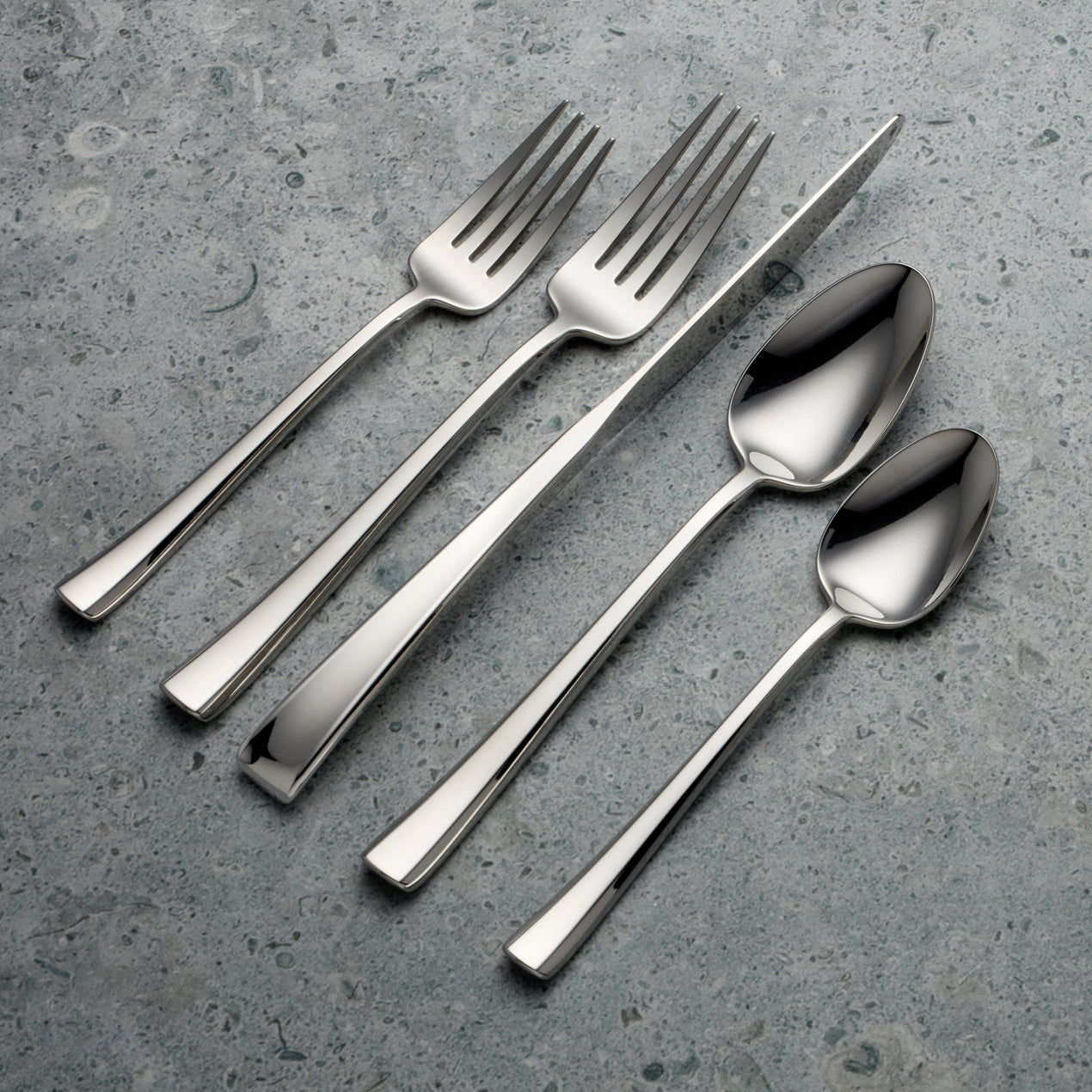 Maxine Mirror 20-Piece Flatware Set