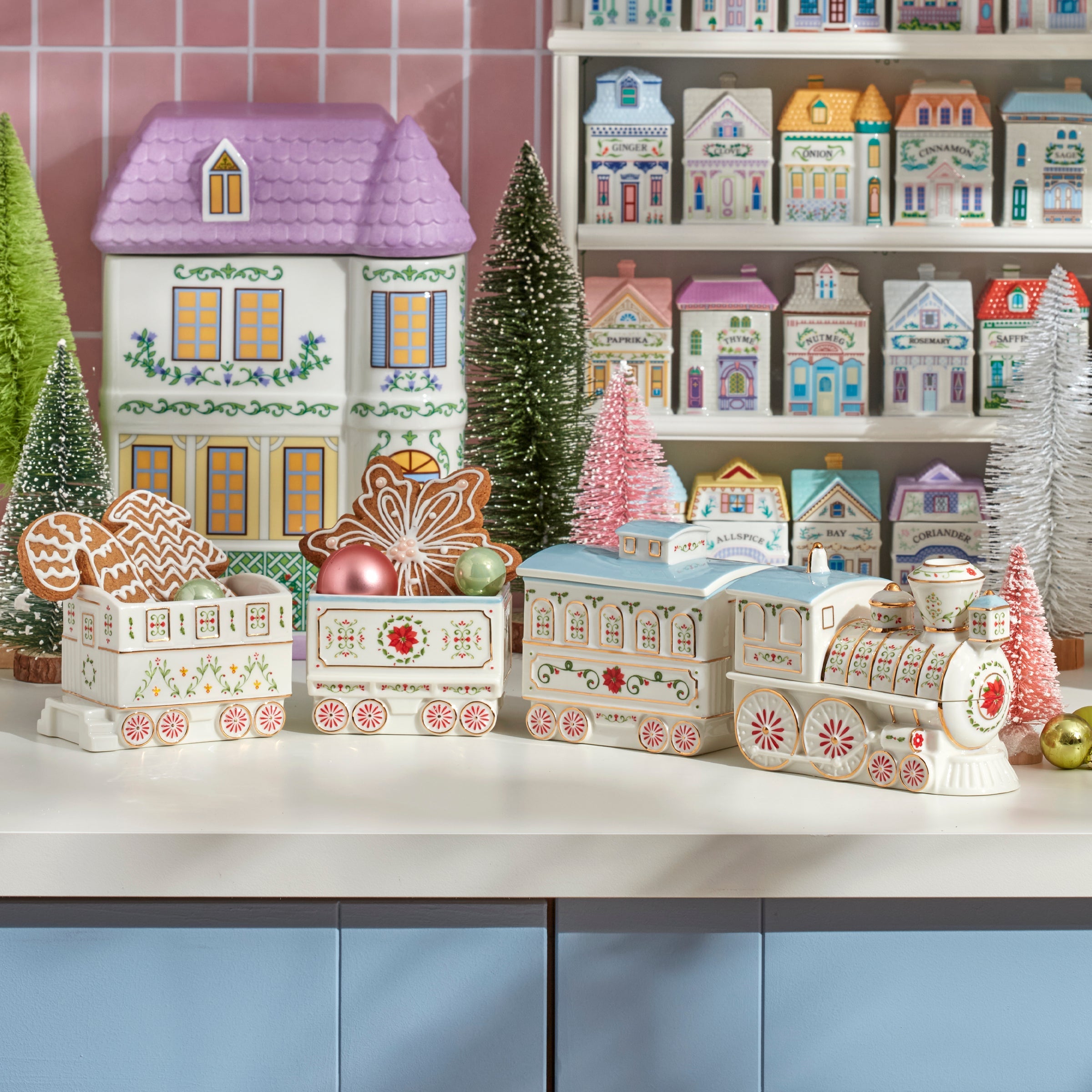タイムセールLenox クリスマス 限定トレイン 収納、キャンディージャーセット Lenox Holiday Village Christmas Train Server – Lenox Corporation