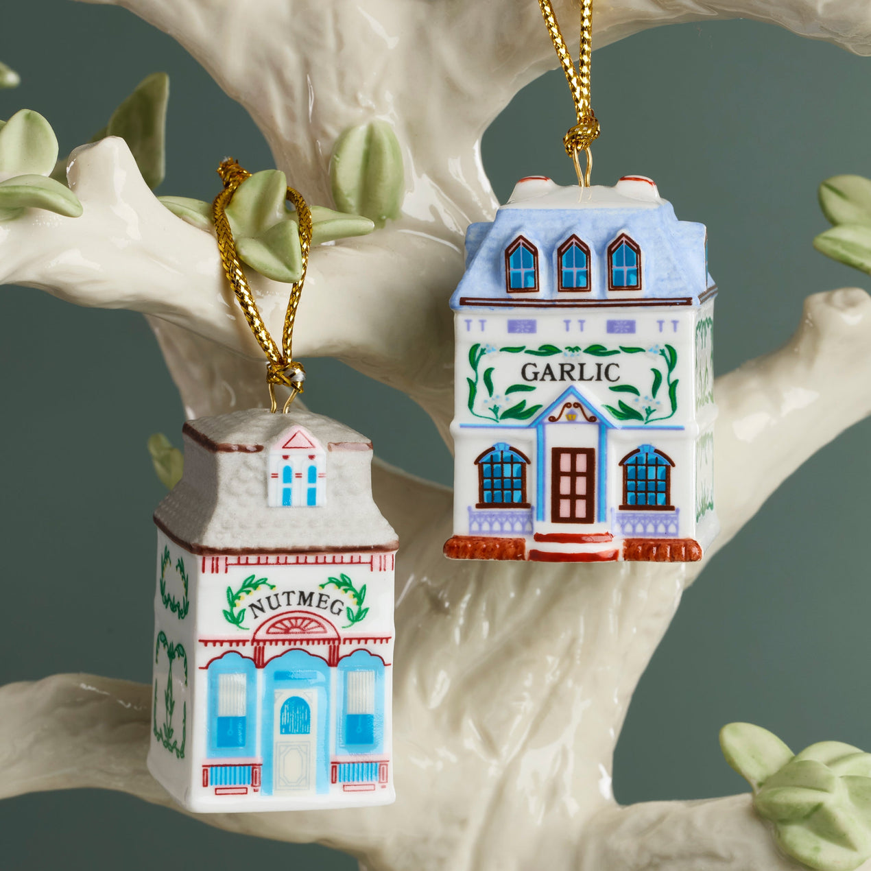 Spice Village 10-Piece Ornament Set