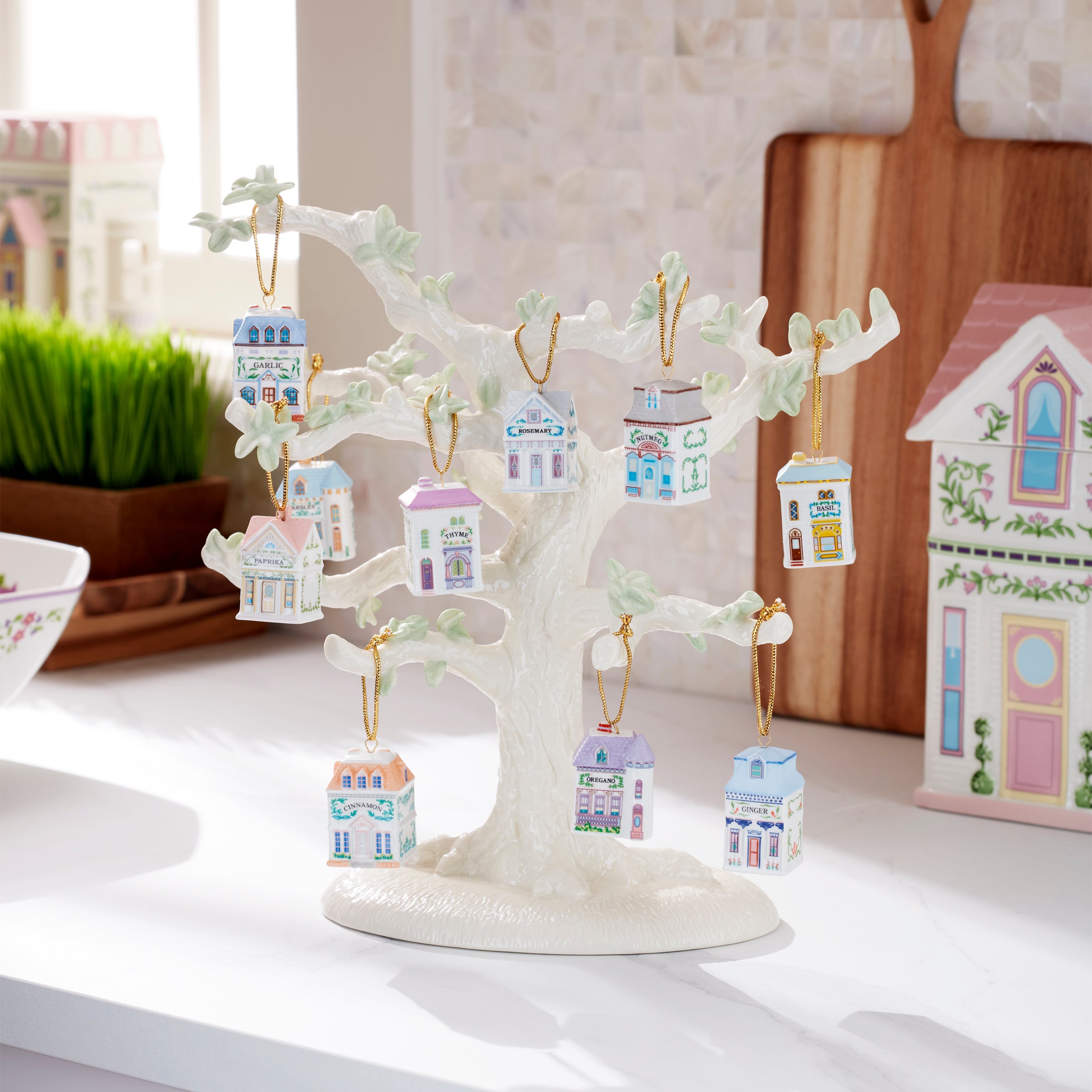 Lenox Spice Village 10-Piece Mini Ornament Set – Lenox Corporation