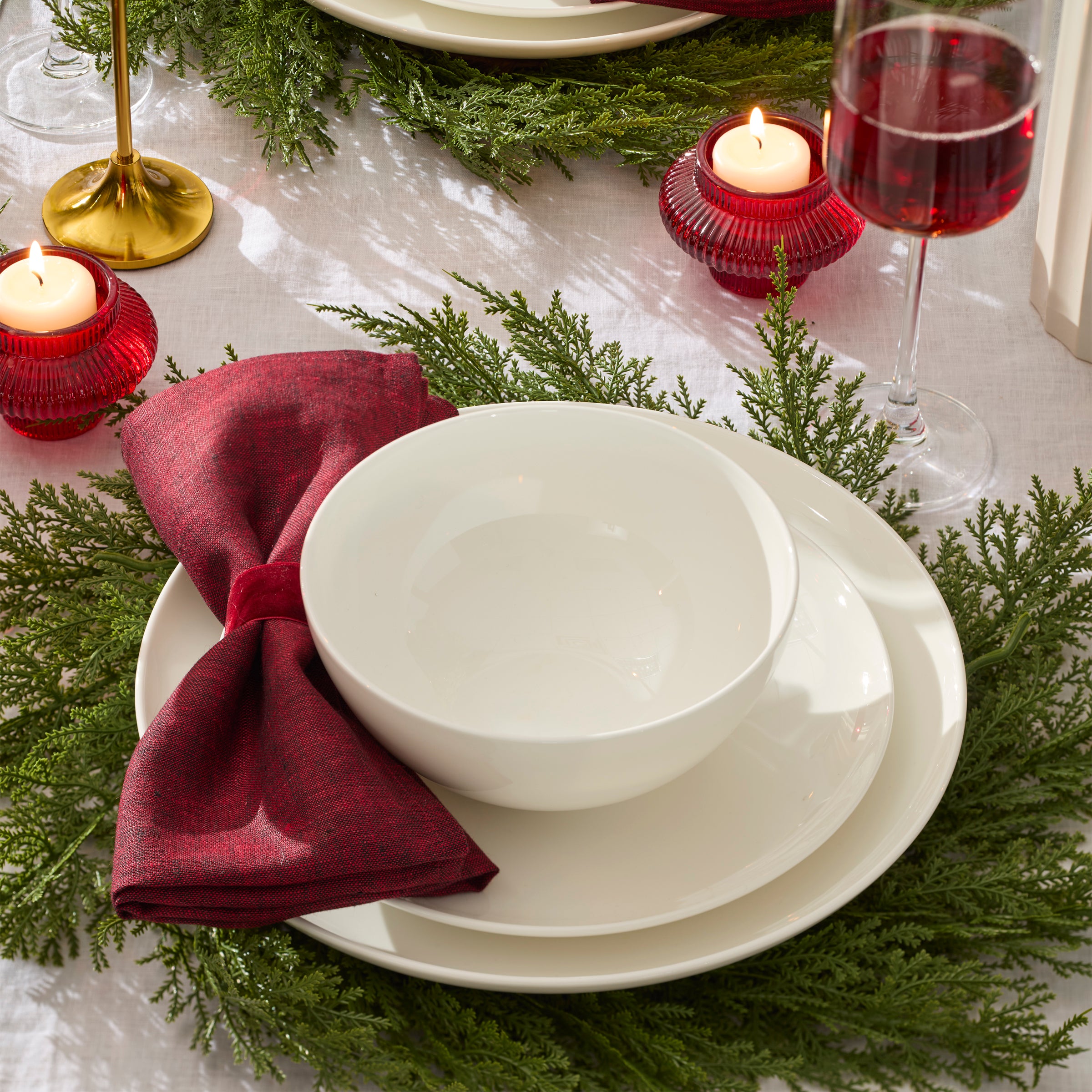 Studio 1414 Coupe 24-Piece Dinnerware Set – Lenox Corporation