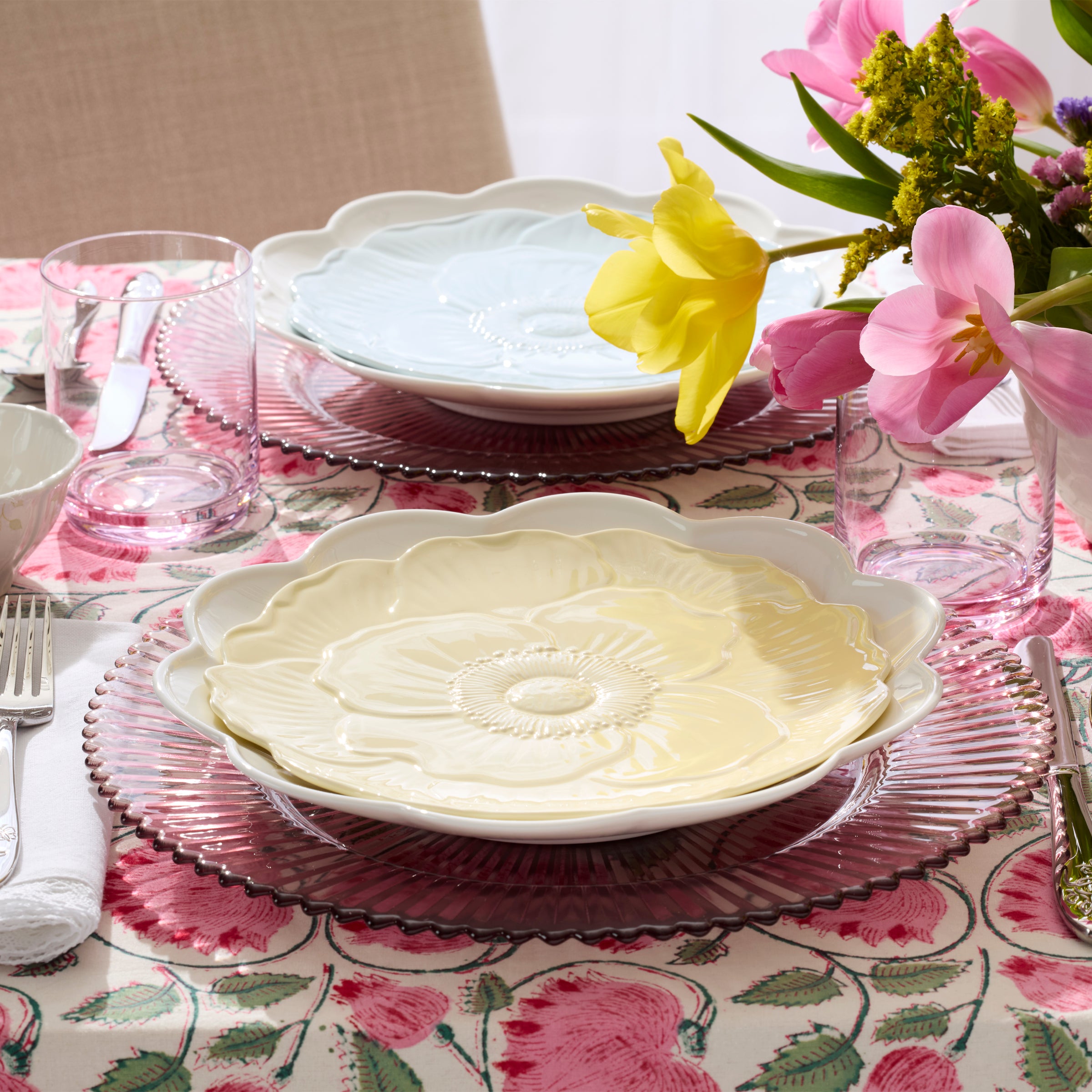 lenox 花柄皿 5枚セット Butterfly Meadow Floral Yellow Accent Plates, Set of 4 – Lenox