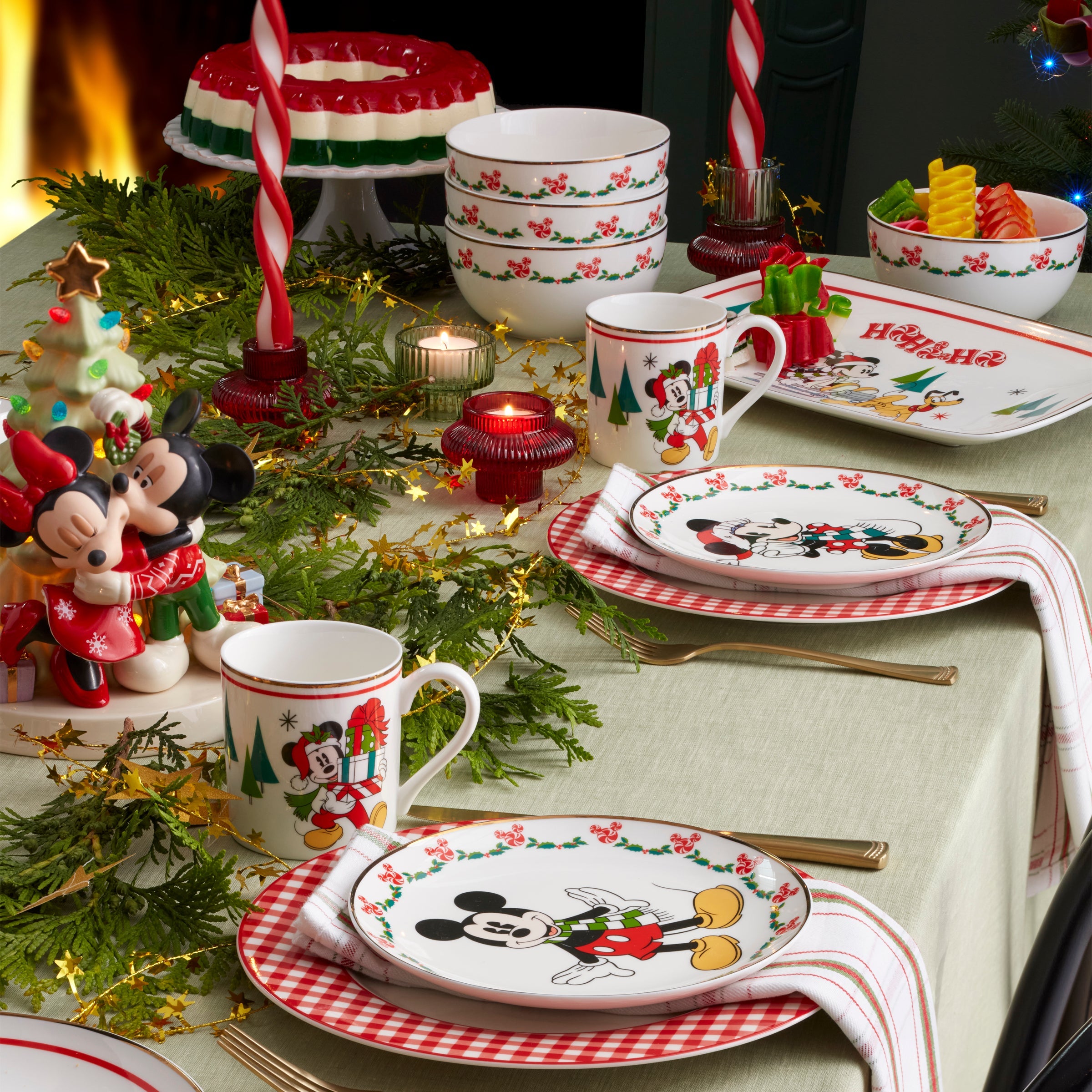 Disney Holiday 12-Piece Dessert Set – Lenox Corporation