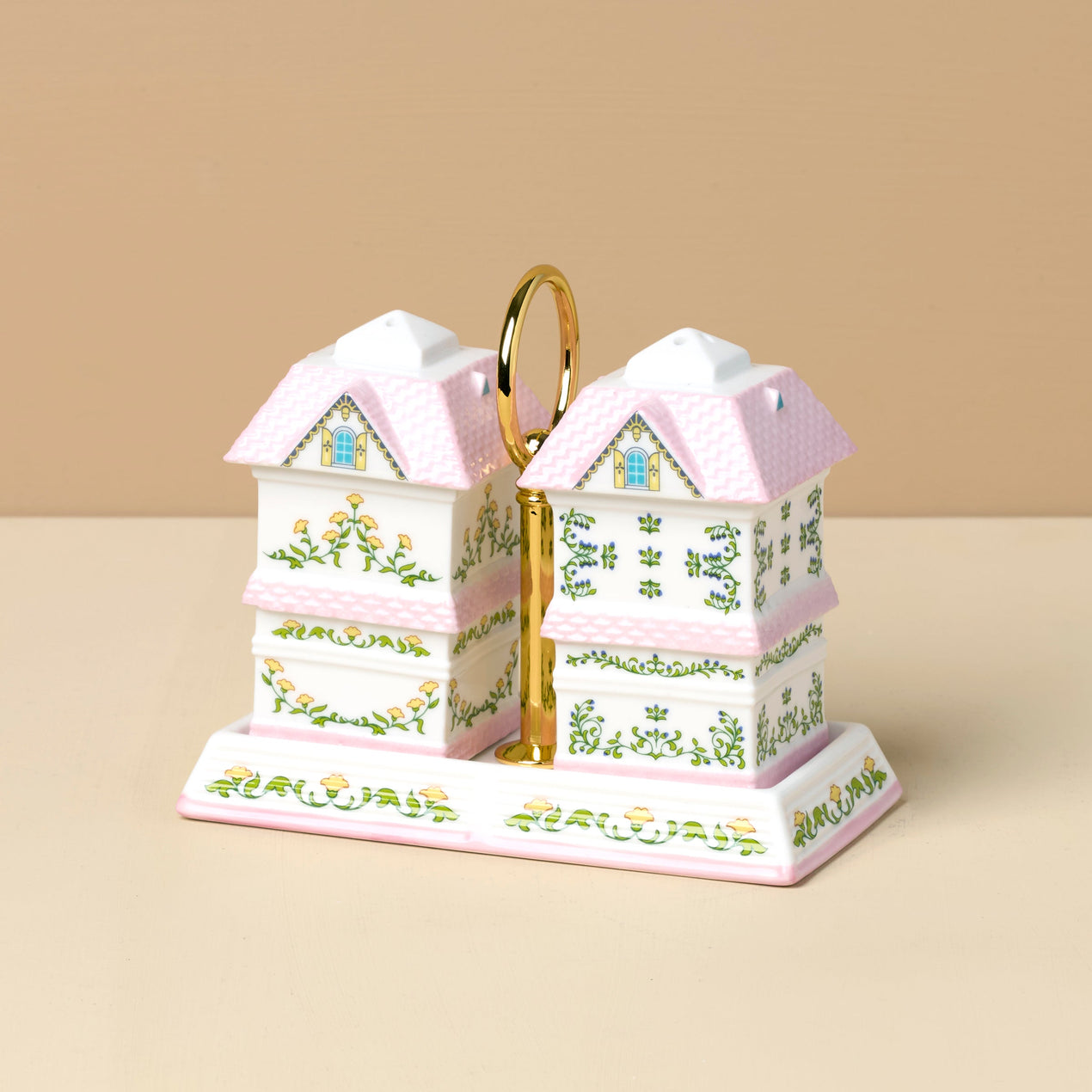 DTOC Lenox Village Salt & Pepper w/ Tray