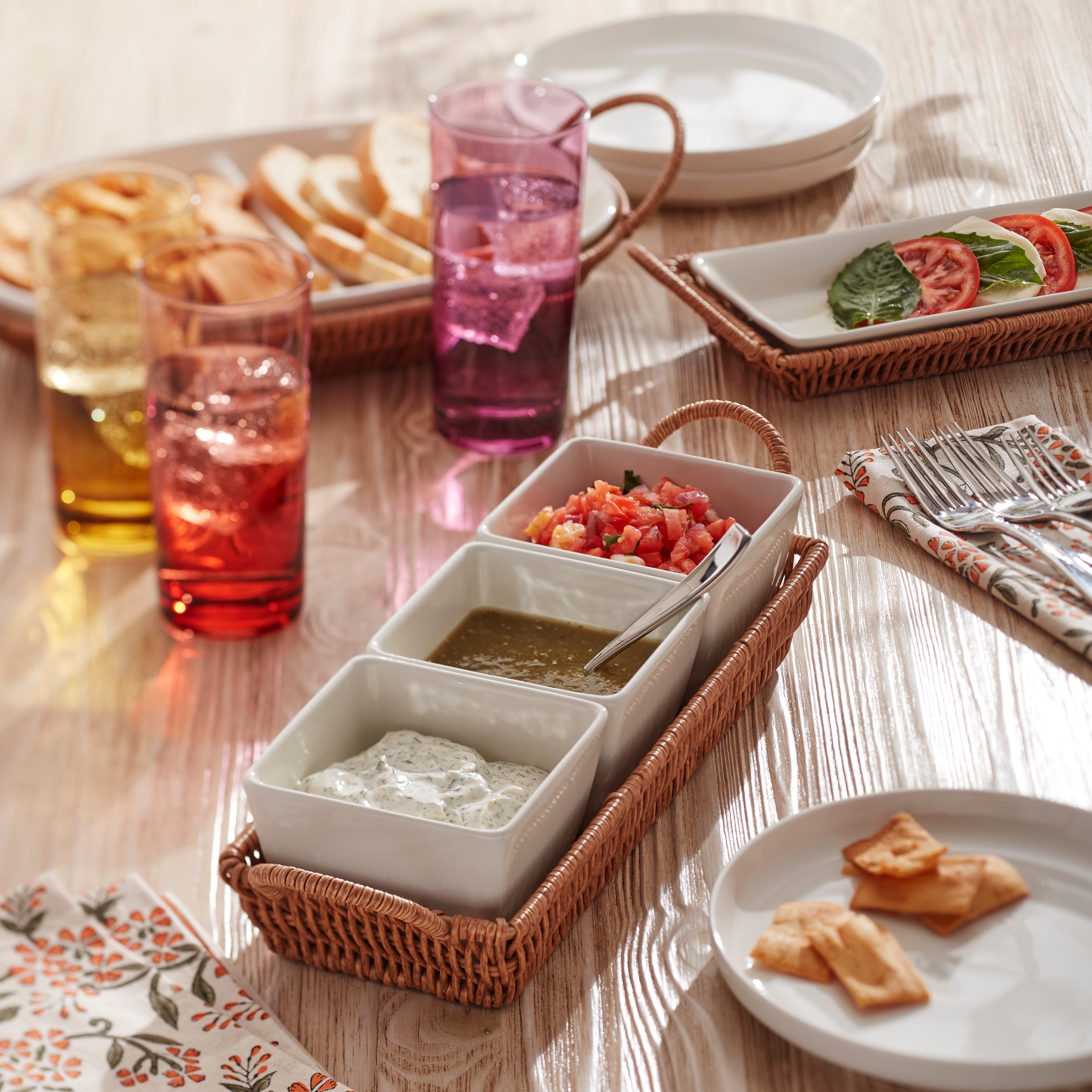 Willow & White, 4-Piece Serving Set – Lenox Corporation