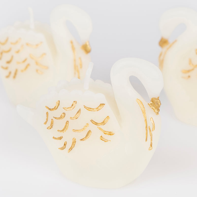 DTOC Swan Candles- Pack of 3