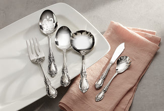 Holiday 65 Piece Flatware Set