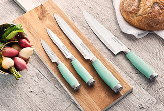 Holiday 65 Piece Flatware Set