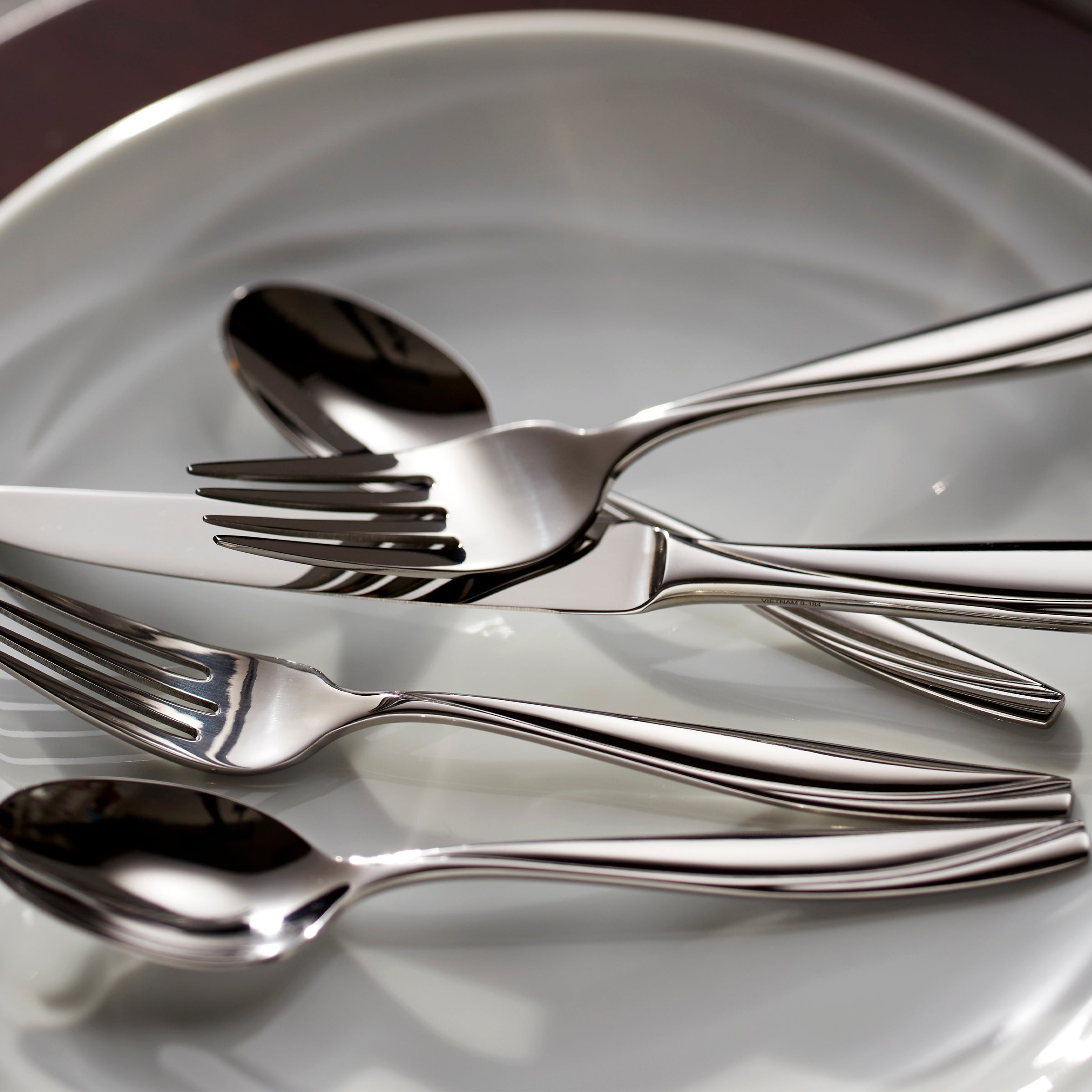 Camlynn 20-Piece Flatware Set – Lenox Corporation
