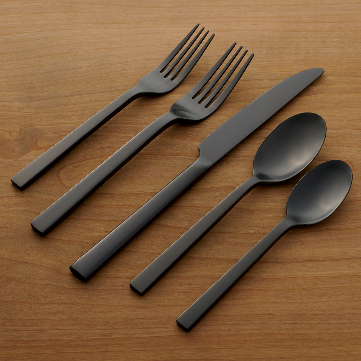 【未使用】LENOX レノックス カトラリーセット 12人73本 ディナーセット Chefs Table Midnight Matte 20-Piece Flatware Set – Lenox Corporation