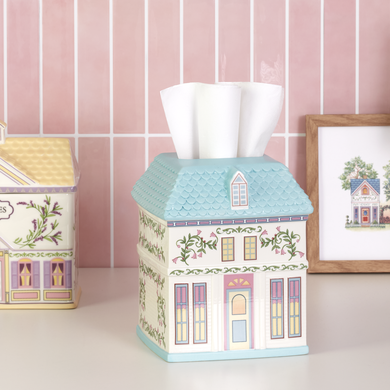 DTOC Lenox Village Tissue Box Holder
