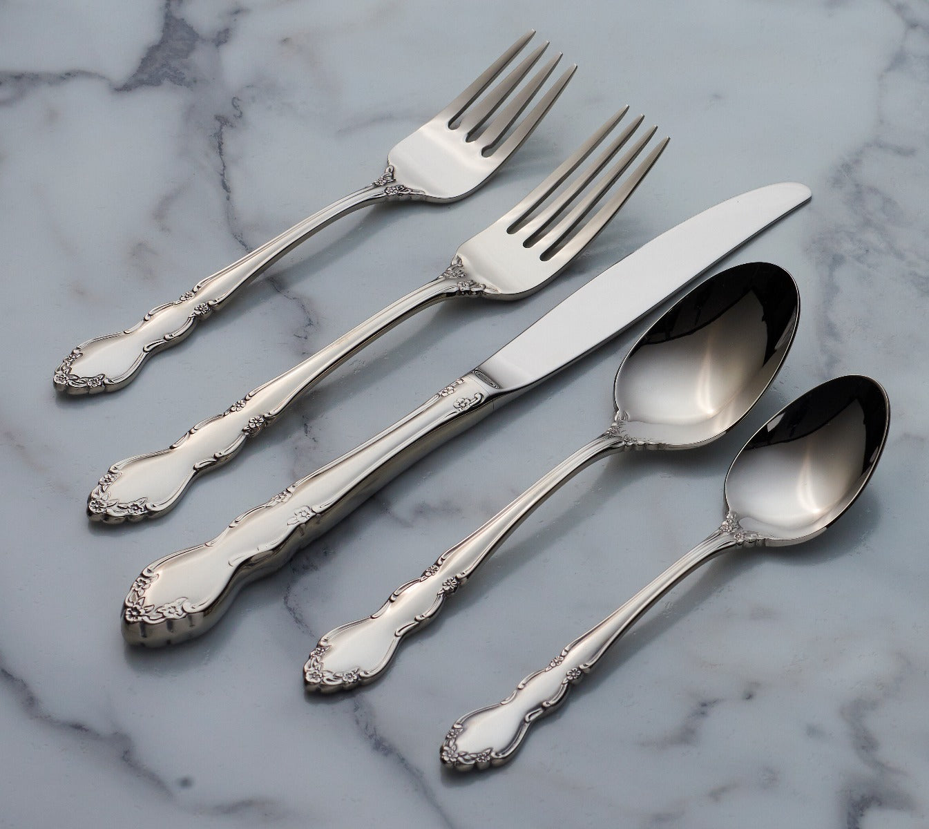 Oneida Dover Flatware Place Setting