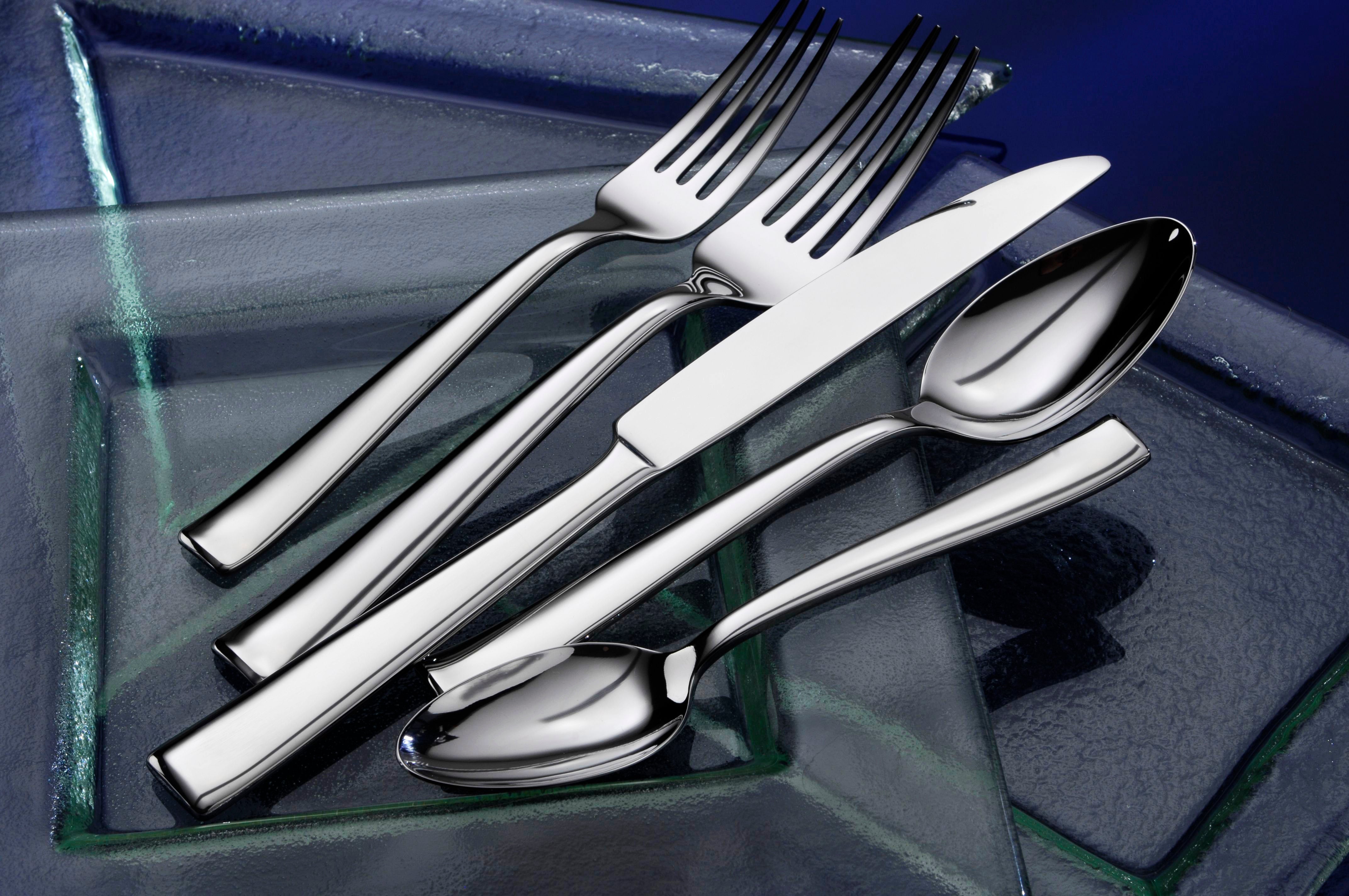 Oneida Monolith Flatware Set