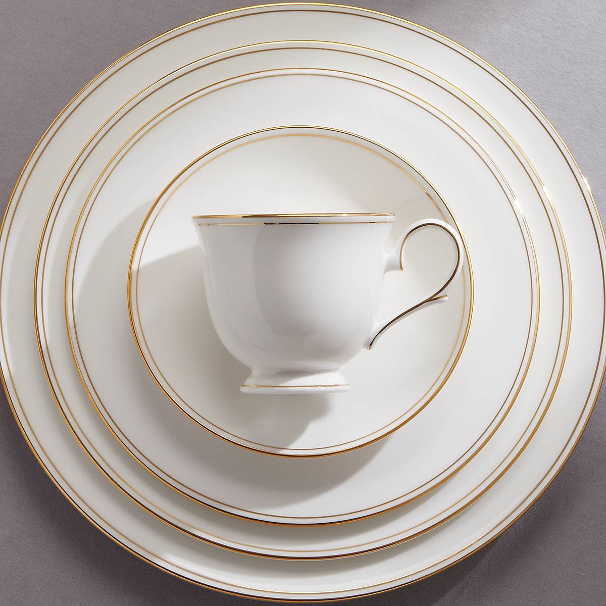 Federal Gold 5-Piece Place Setting – Lenox Corporation