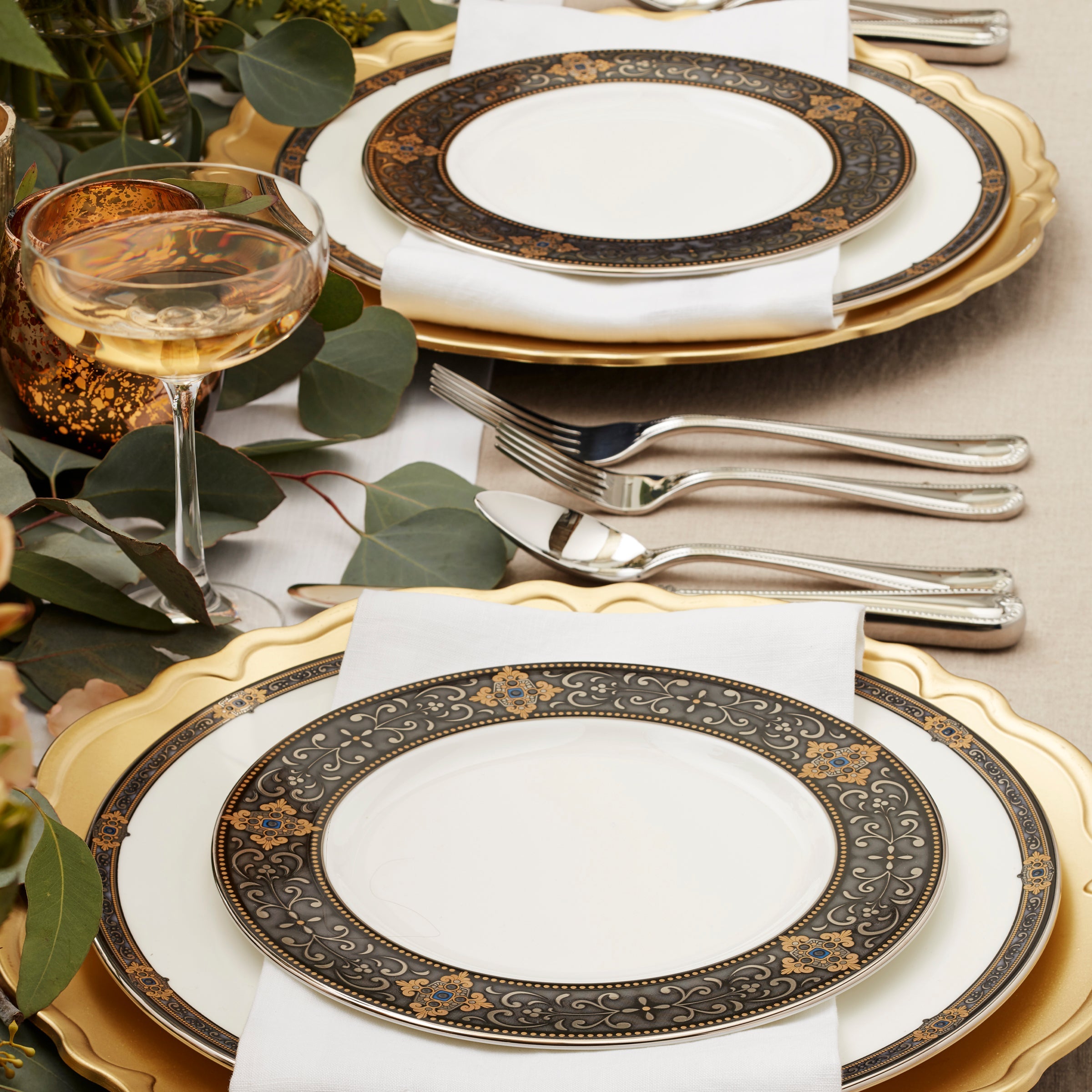 Trianna White 2-Piece Serveware Bundle – Lenox Corporation