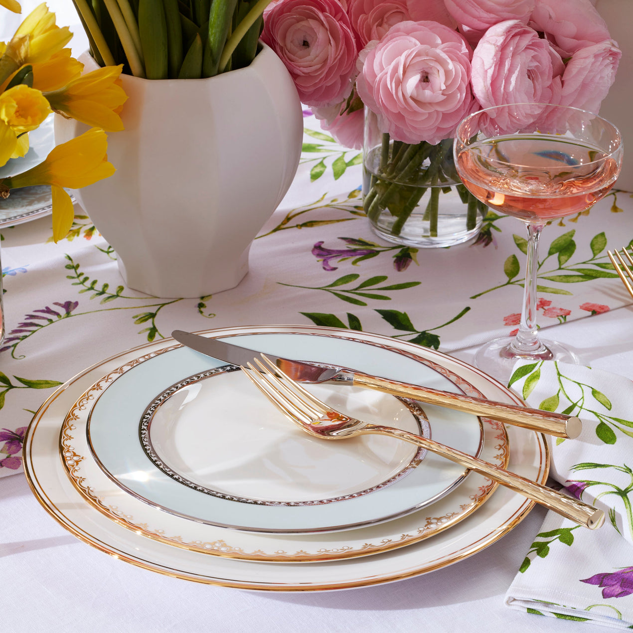 Lenox Merlot Script G Dinner Plate, Letter G