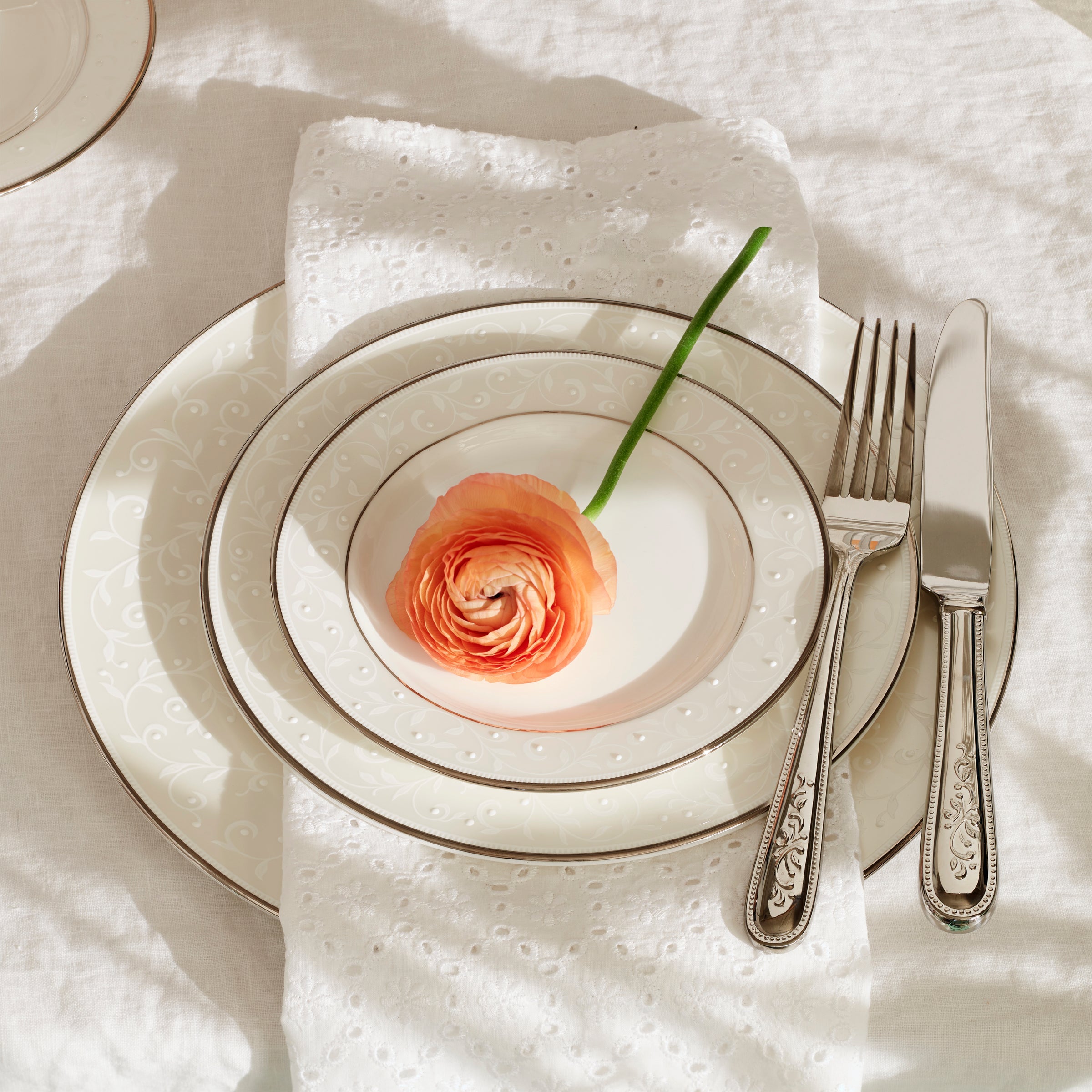 Opal Innocence 5 Piece Place Setting – Lenox Corporation