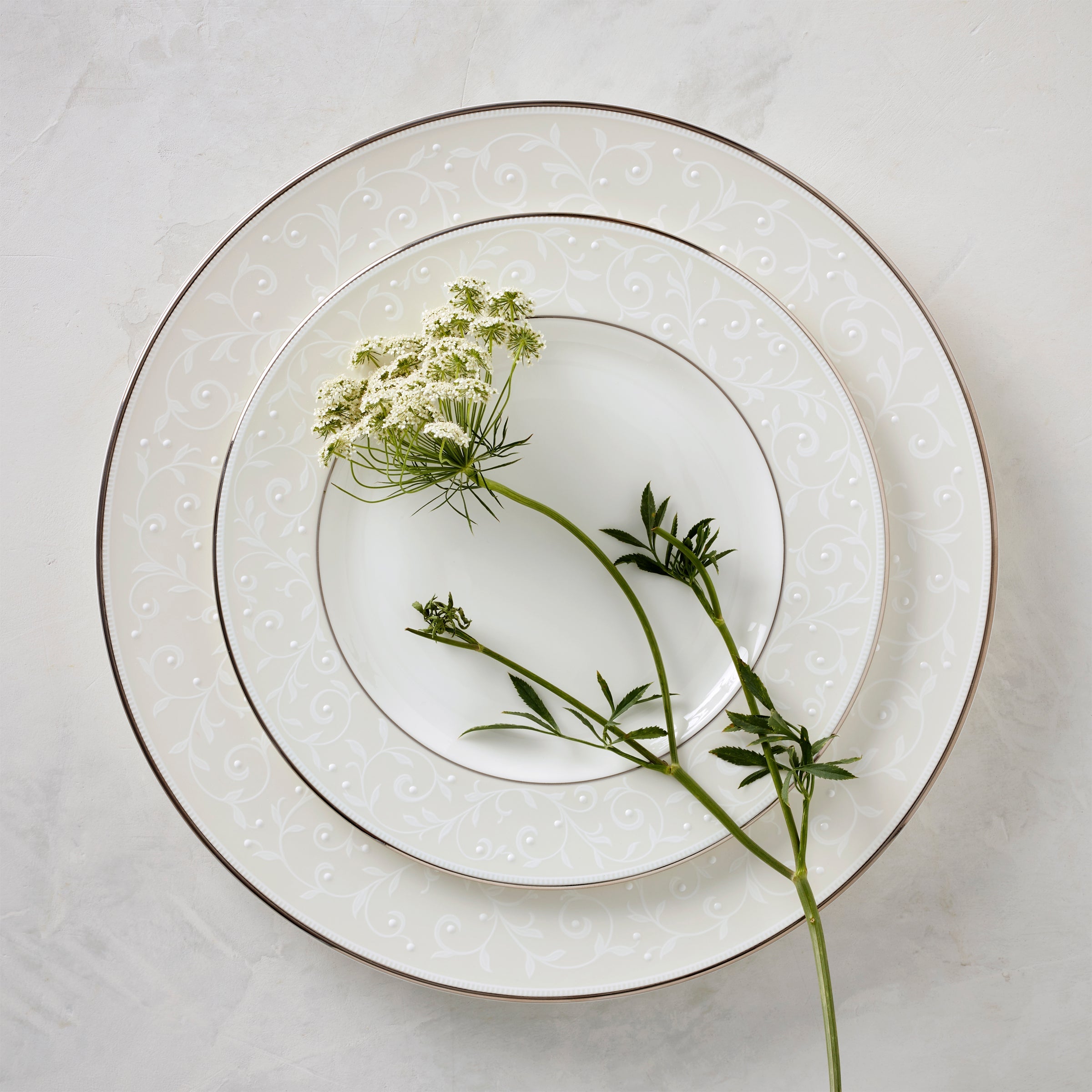 Opal Innocence 5-Piece Place Setting – Lenox Corporation