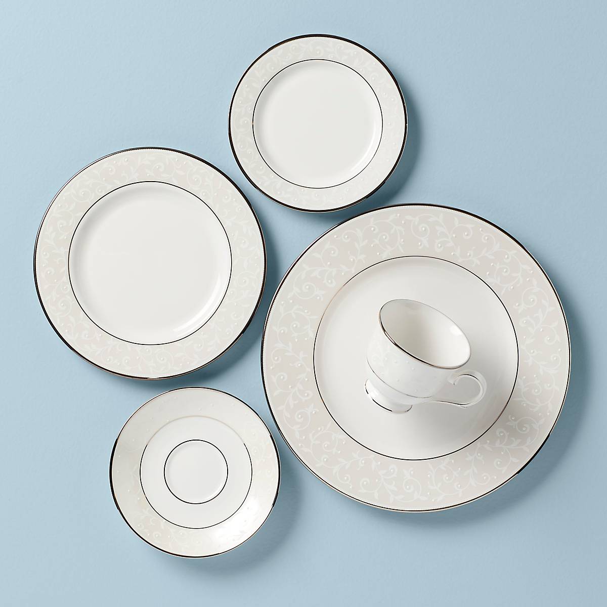 Opal Innocence 5-Piece Place Setting – Lenox Corporation