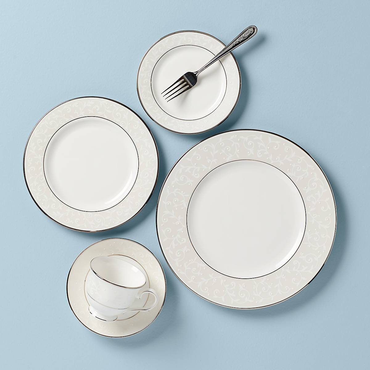 Opal Innocence 5-Piece Place Setting – Lenox Corporation