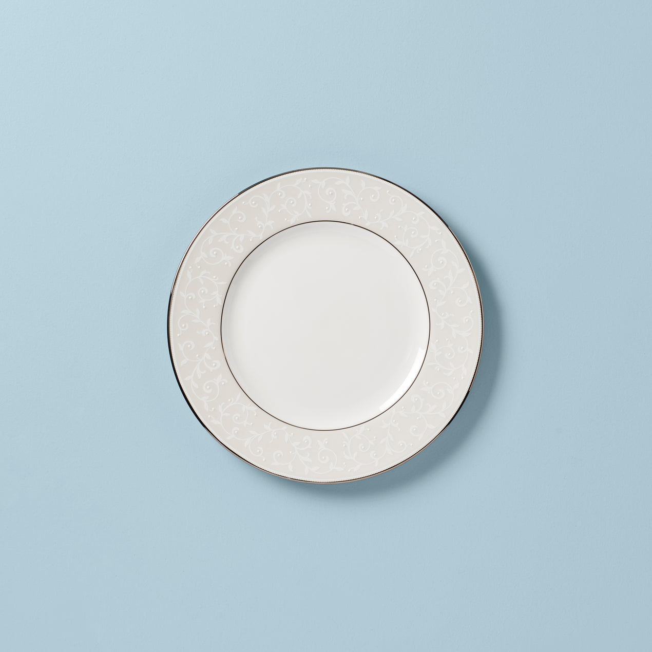 PaleNeØ/レゾンテノール Opal Innocence Dinner Plate – Lenox Corporation