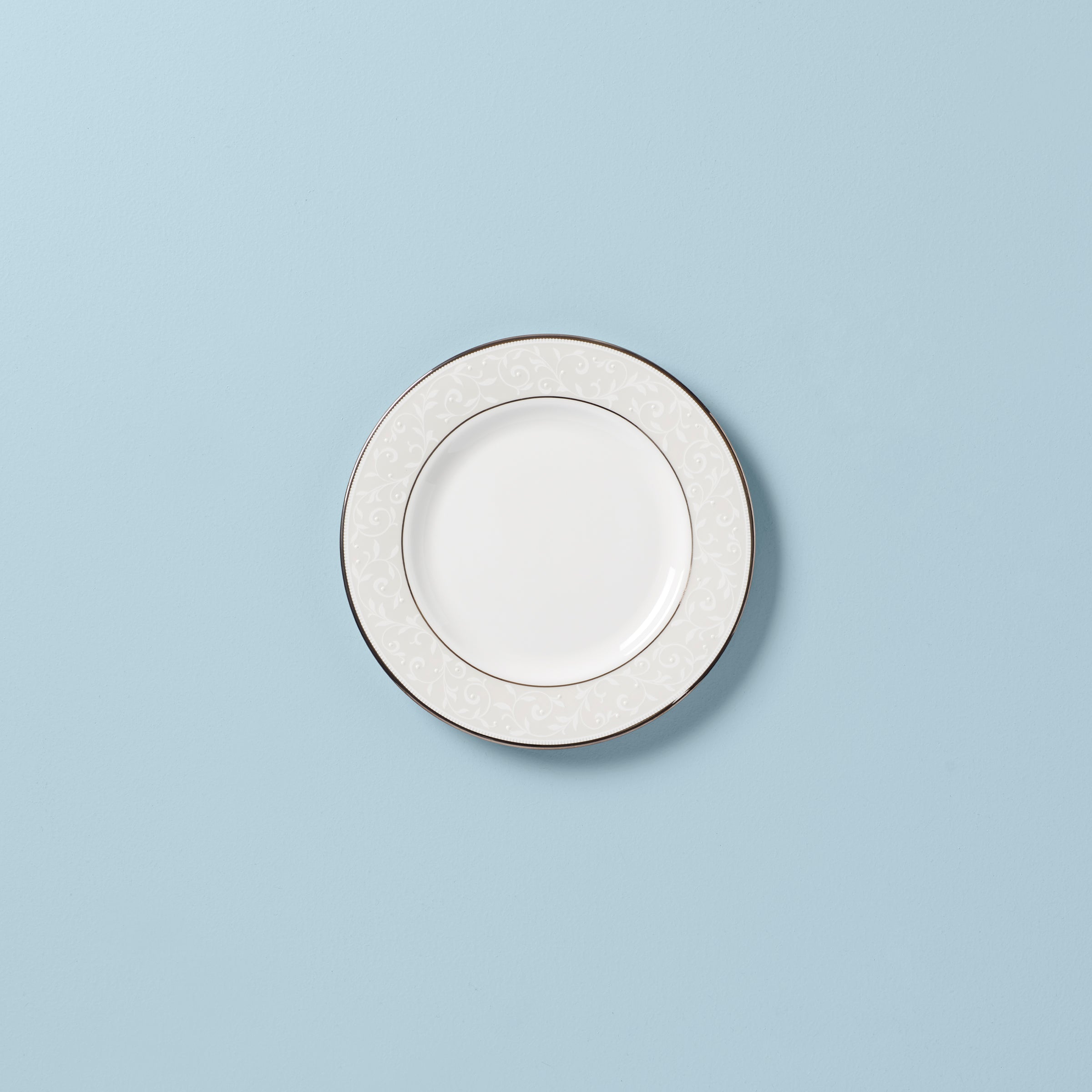 PaleNeØ/レゾンテノール Opal Innocence Salad Plate – Lenox Corporation