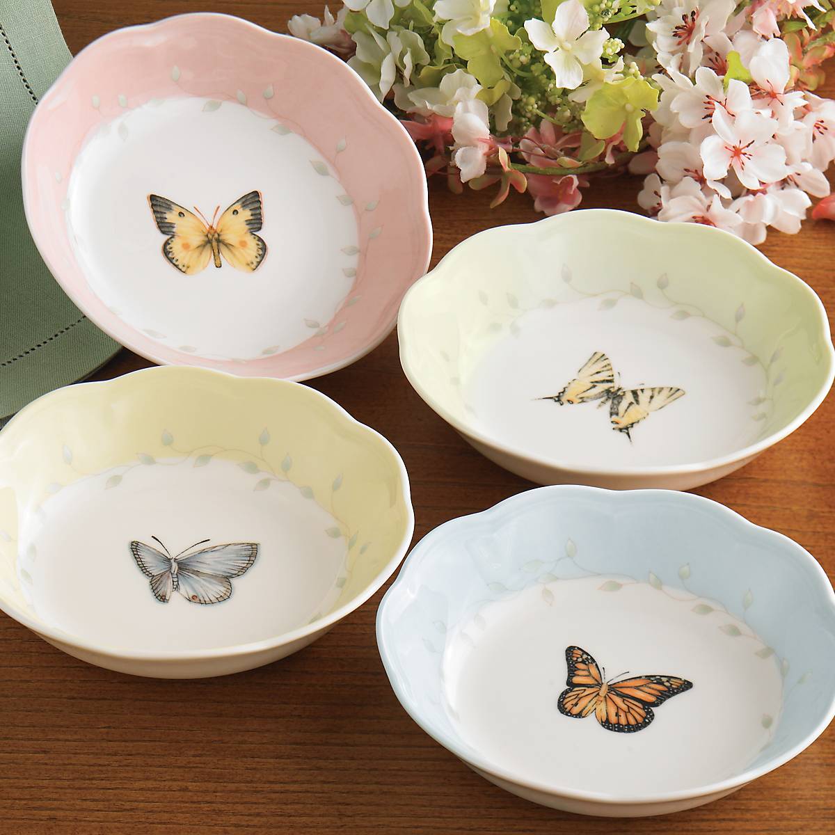Little Apple Butterfly Meadow 9巻セット Amazon.com | Lenox Dinnerware Set, Butterfly Meadow Colors 4-Piece