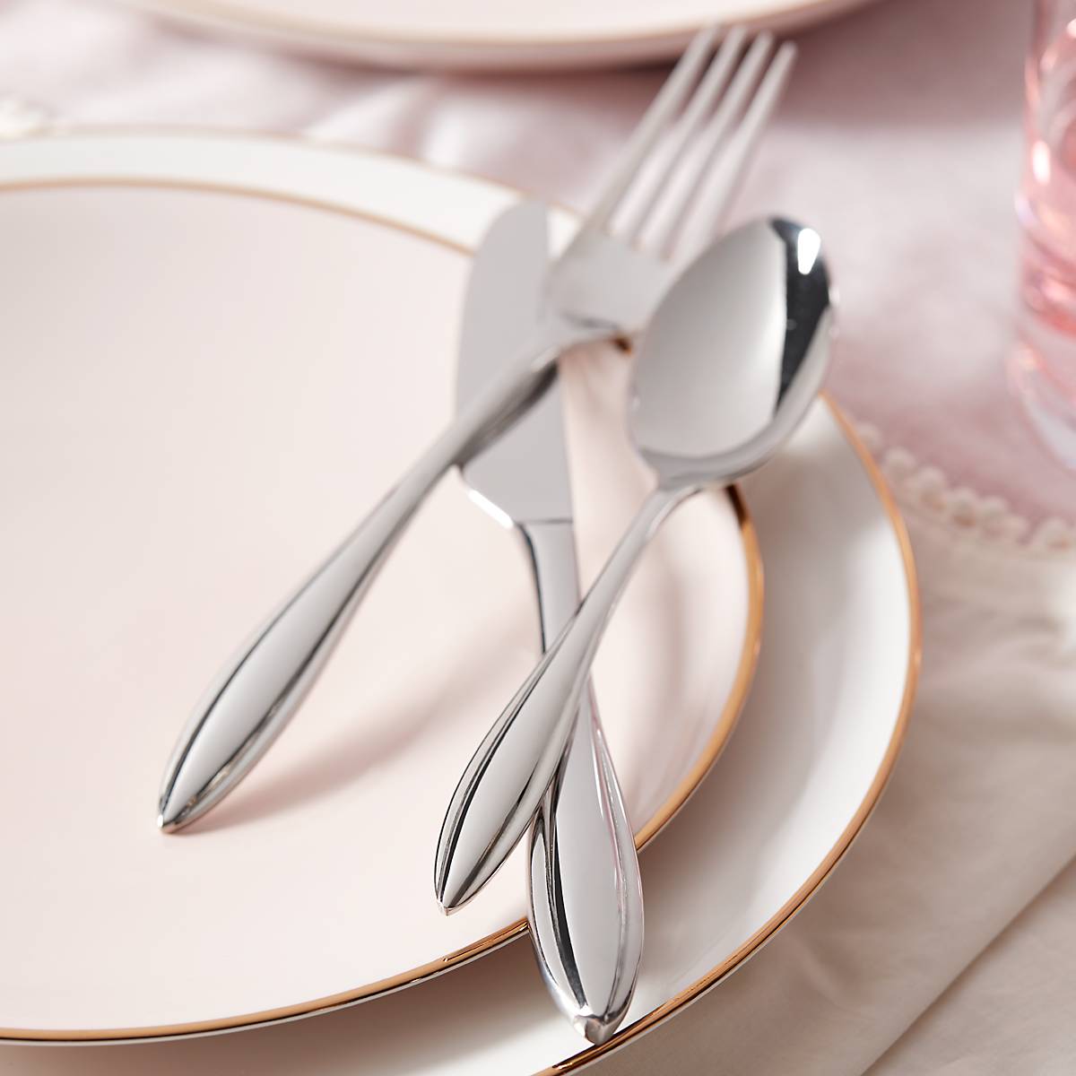 Sculpt 65-Piece Flatware Set – Lenox Corporation
