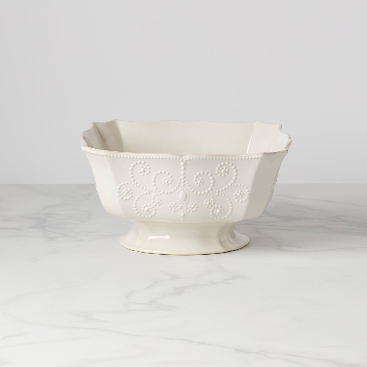 cambridge silversmiths French Perle White Centerpiece Bowl