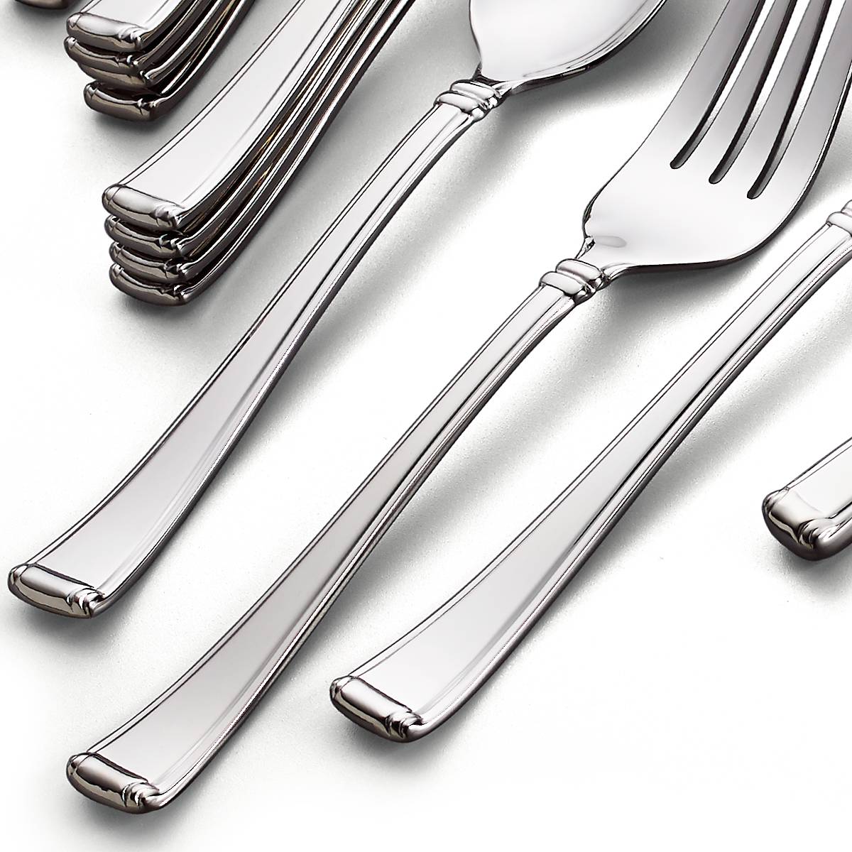 cambridge silversmiths Column 45-Piece Flatware Set