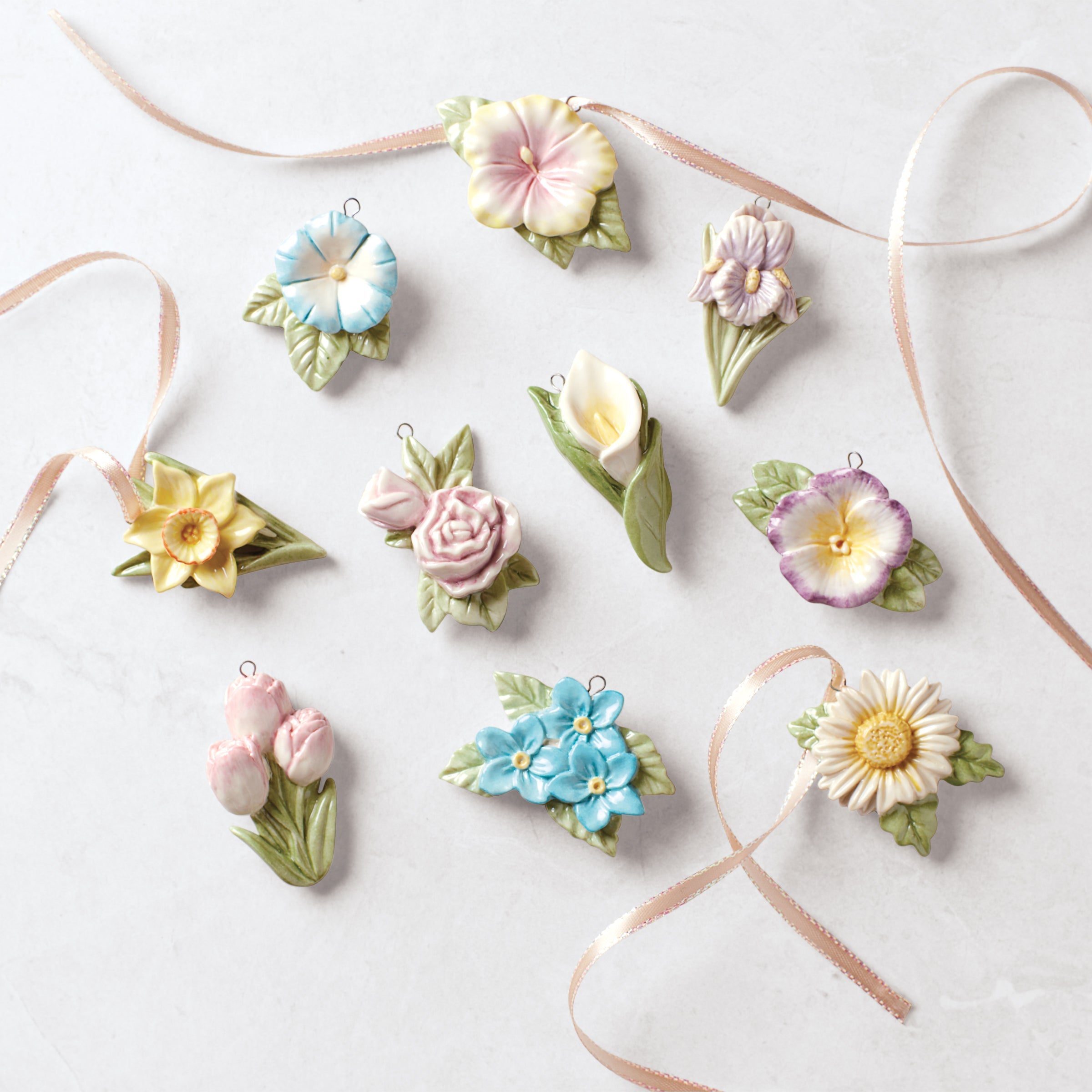 廃盤！LENOX レノックス 象 フィギュリン 3体セット フラワー 希少 Celebrate Flowers 10-Piece Mini Ornament Set – Lenox Corporation