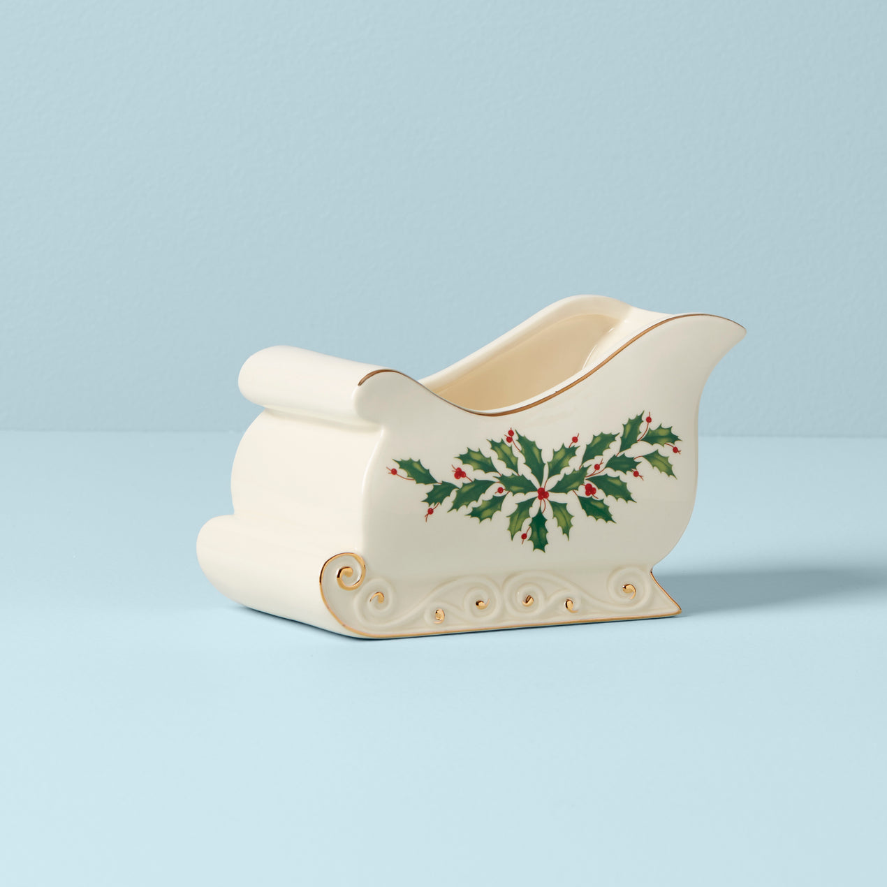 cambridge silversmiths Holiday Sleigh Candy Dish