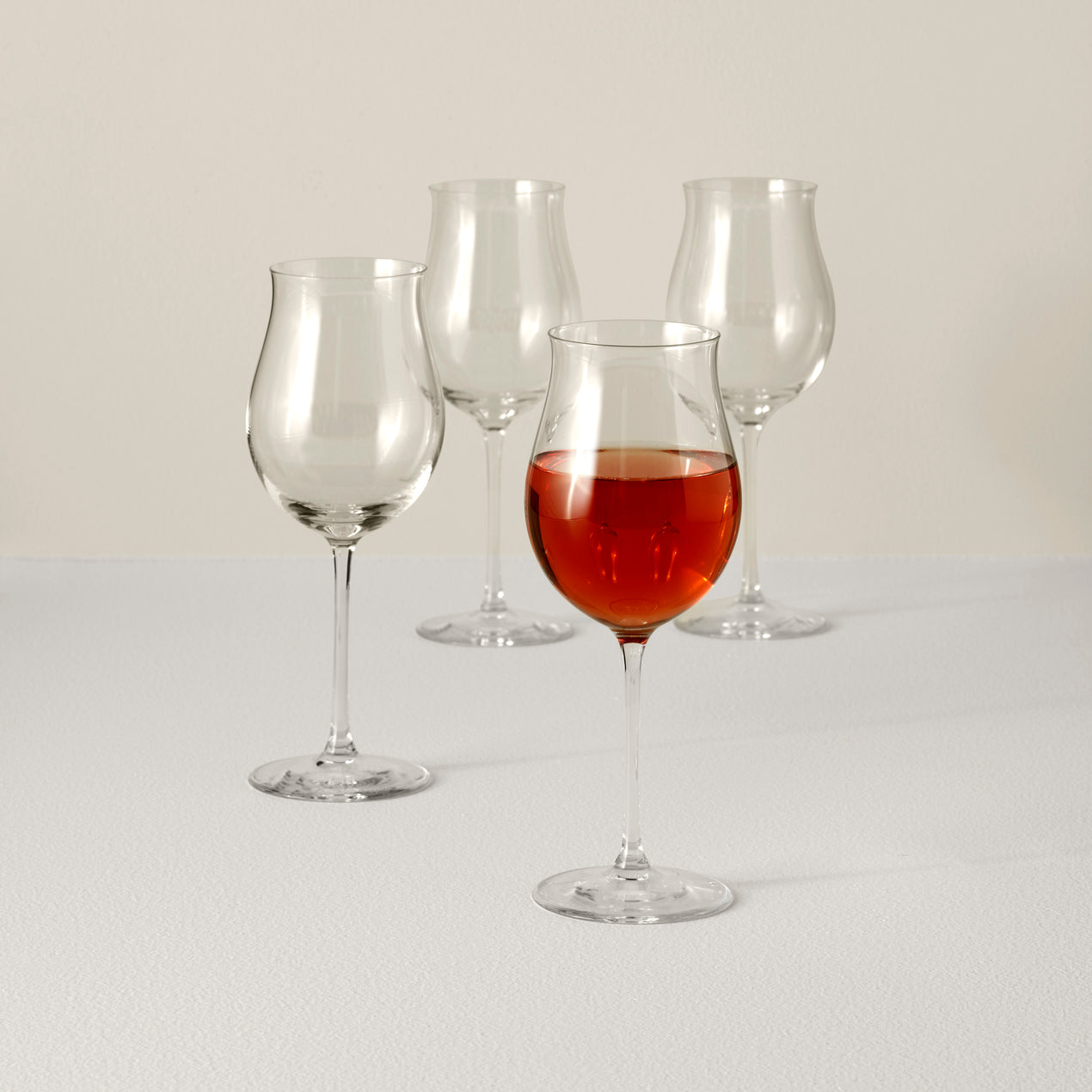 The Vintage List Wine Glasses - Lens Design, Set of 4 – Kassatex