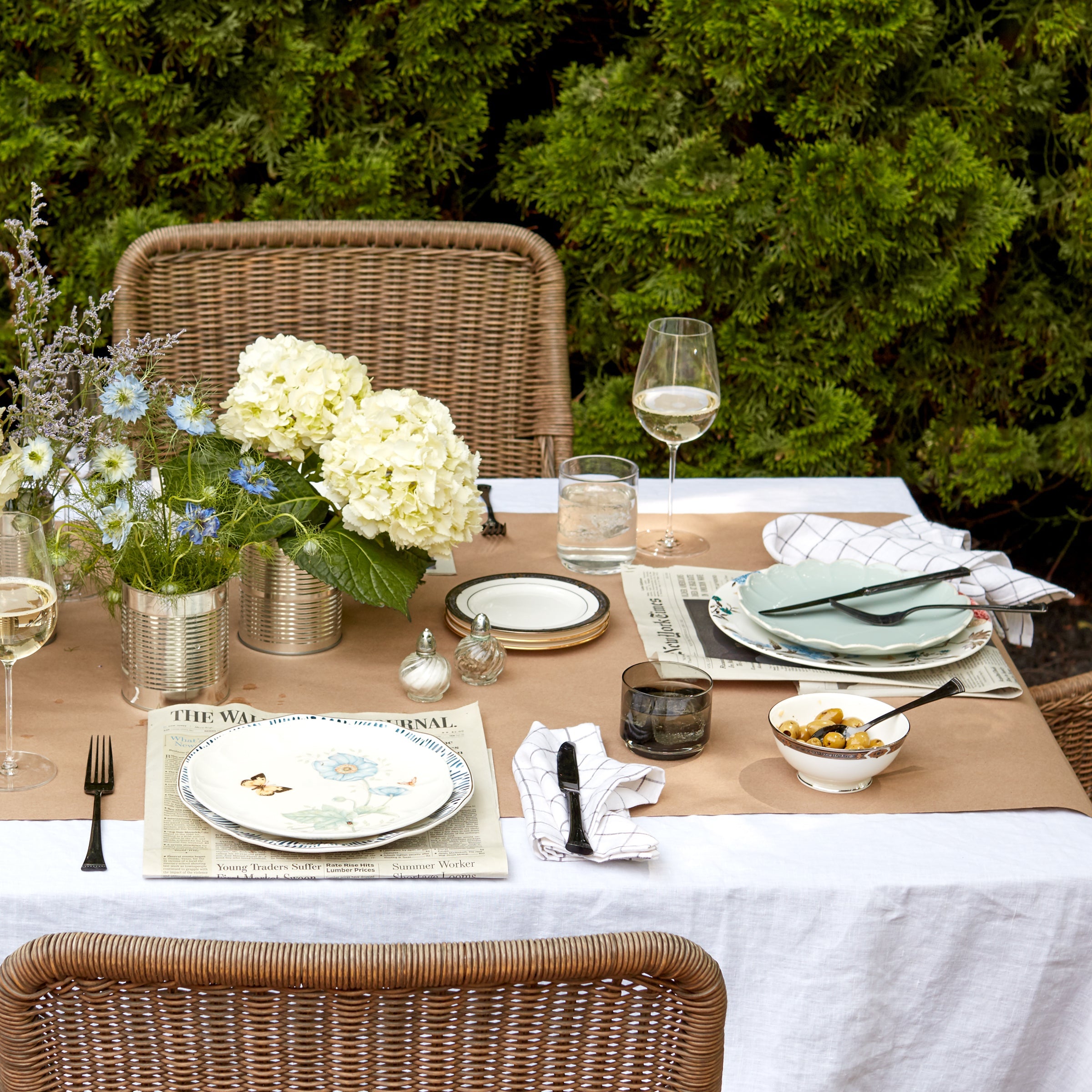 Butterfly Meadow 18-Piece Dinnerware Set – Lenox Corporation