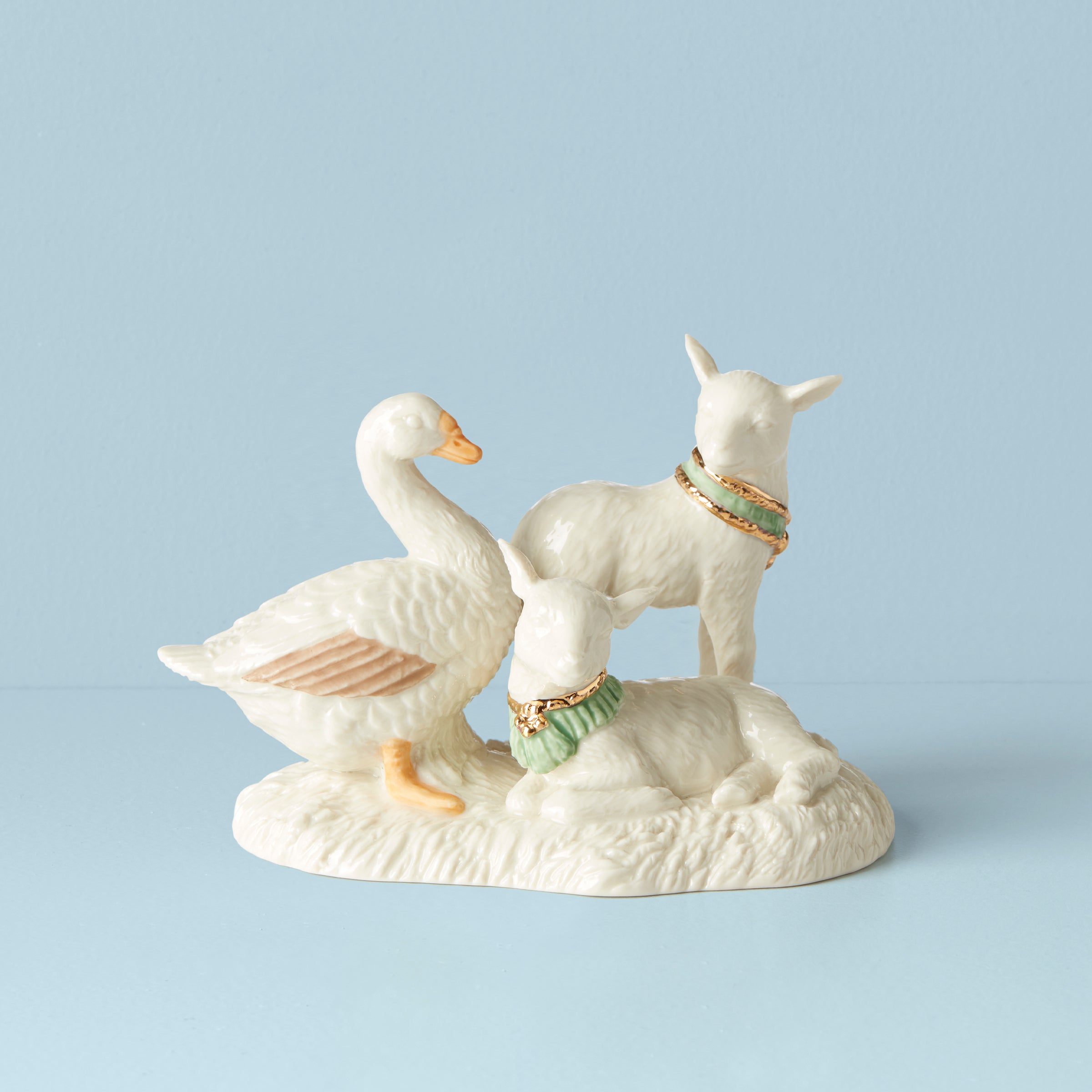【まーちゃん さま】old pottery ❀ 収穫を喜ぶ ウサちゃん set First Blessing Goose & Lambs Figurine – Lenox Corporation